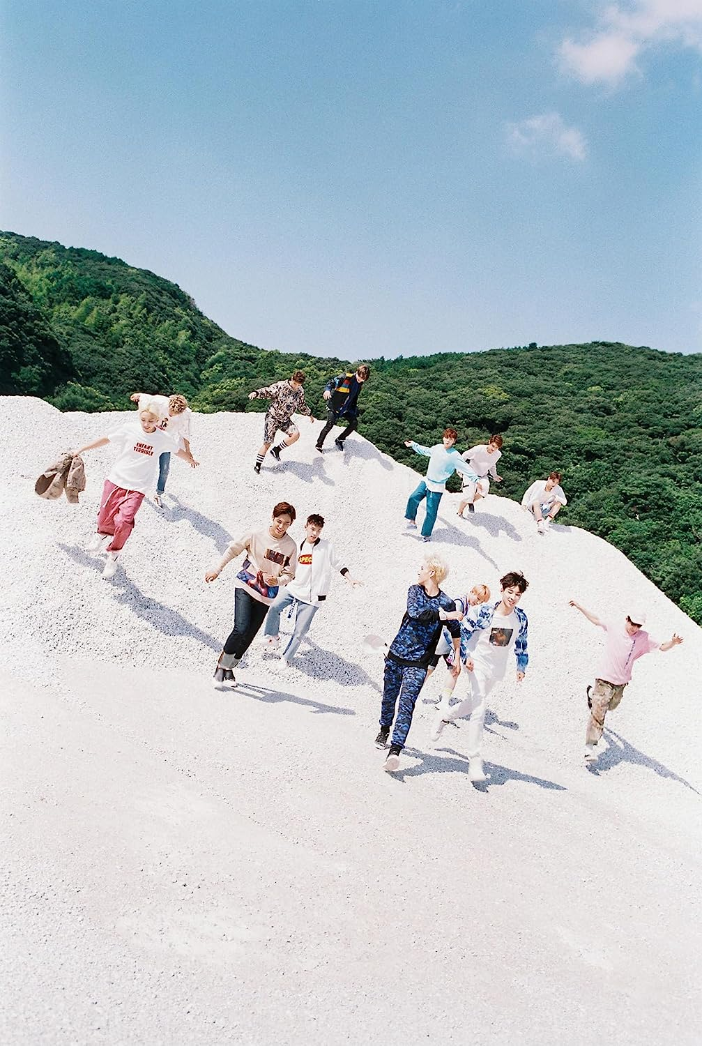 SEVENTEEN BOYS BE Reissue 2Nd Mini Album SEEK Version Cd+60P Photobook+1P Photocard+1P Poster Type Map+1Ea Sticker+Tracking Sealed SVT image number 3
