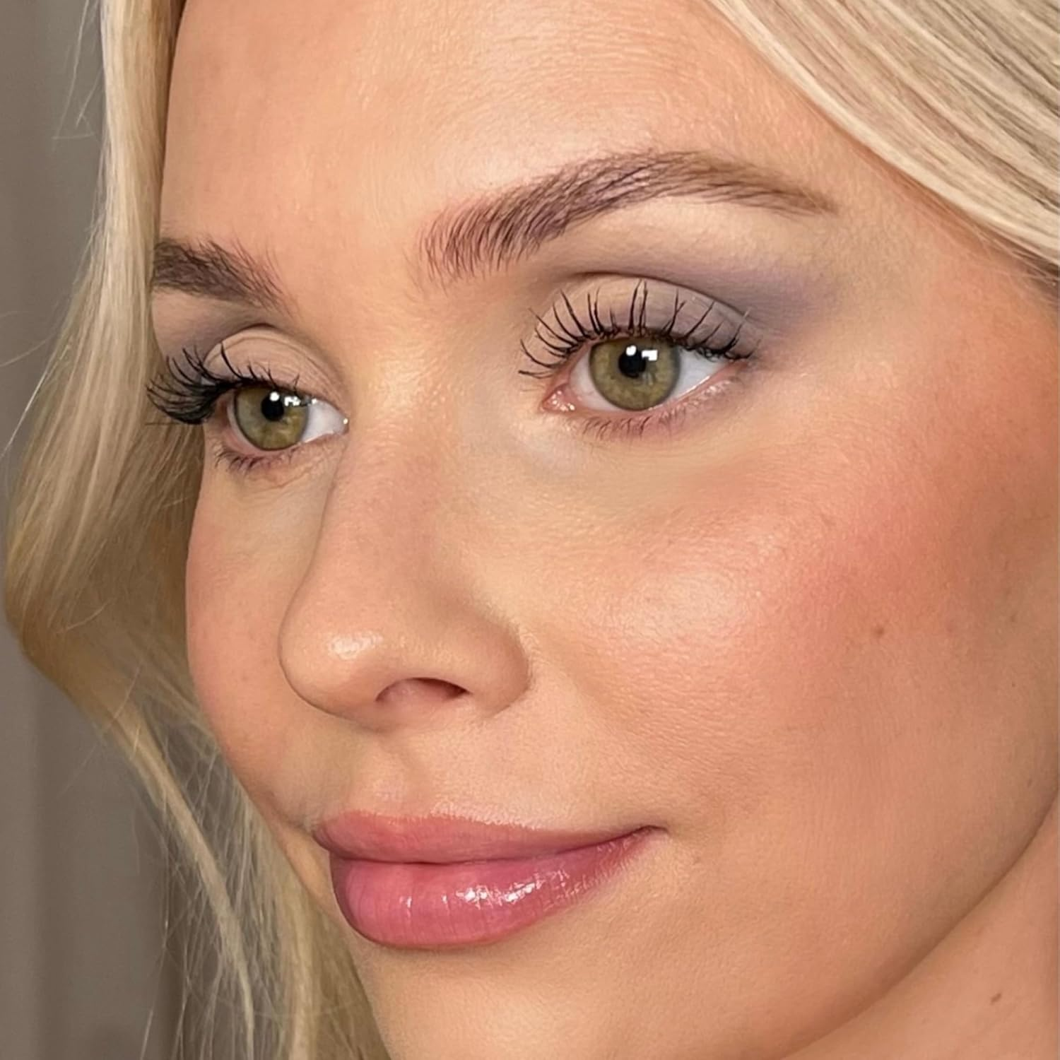 Sandstone Eyeshadow, 522 Grey Lady image number 2