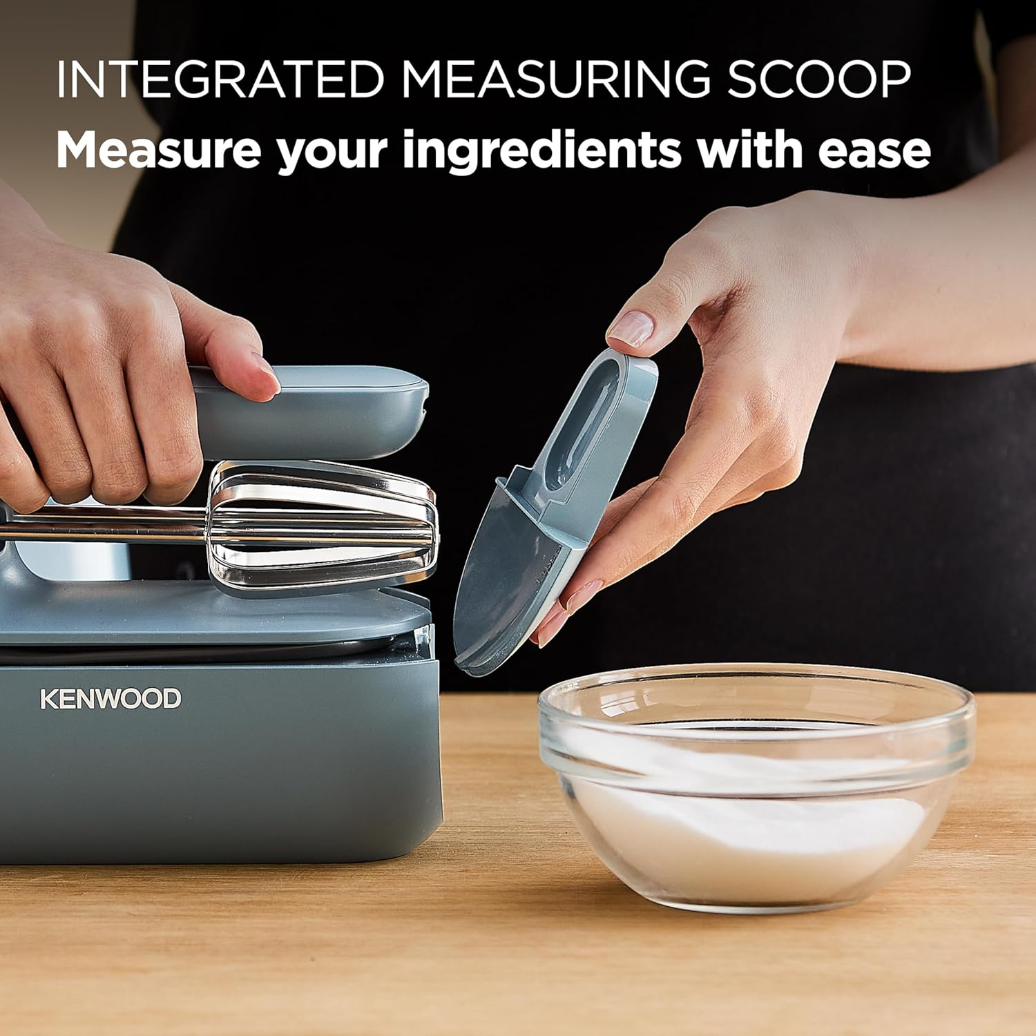 Kenwood Quickmix Go HMP40000GY, Portable Hand Mixer with Integrated Carrying Case, Sureeject Release, Stainles Steel Beater and Kneaders Included, Measuring Spoon, 350W, Storm Blue image number 4