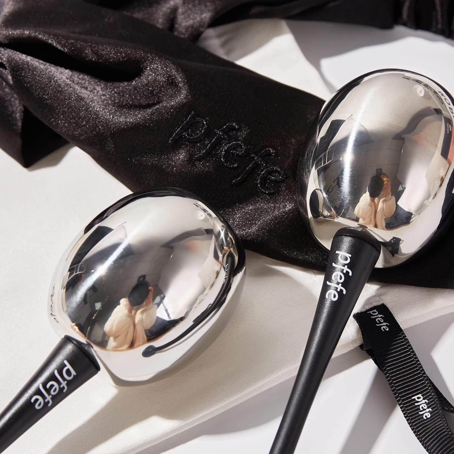 Ice Globes Facial Skin Care Tools for Women Face & Eyes, Stainless Steel Face Massage Beauty Cryo Roller with Storage Case, Christmas/Valentines Day for Girlfriend image number 4