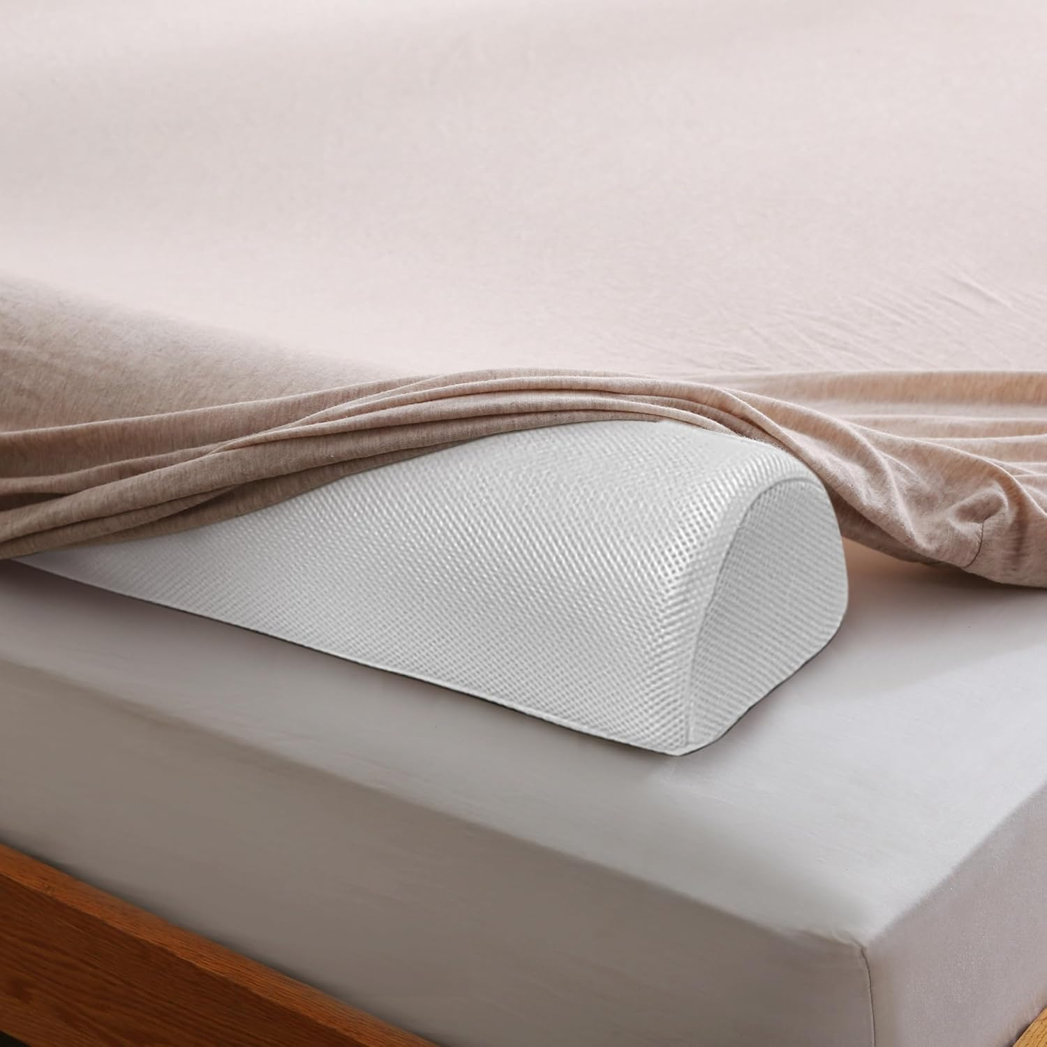 Fond + Found 2 Pack Mesh Fabric Bed Rail Bumpers Foam Safety Bed Rail for Kids Toddlers, Non-Slip Bed Bumper Breathable Washable Cover for Twin, Queen, King Beds image number 1