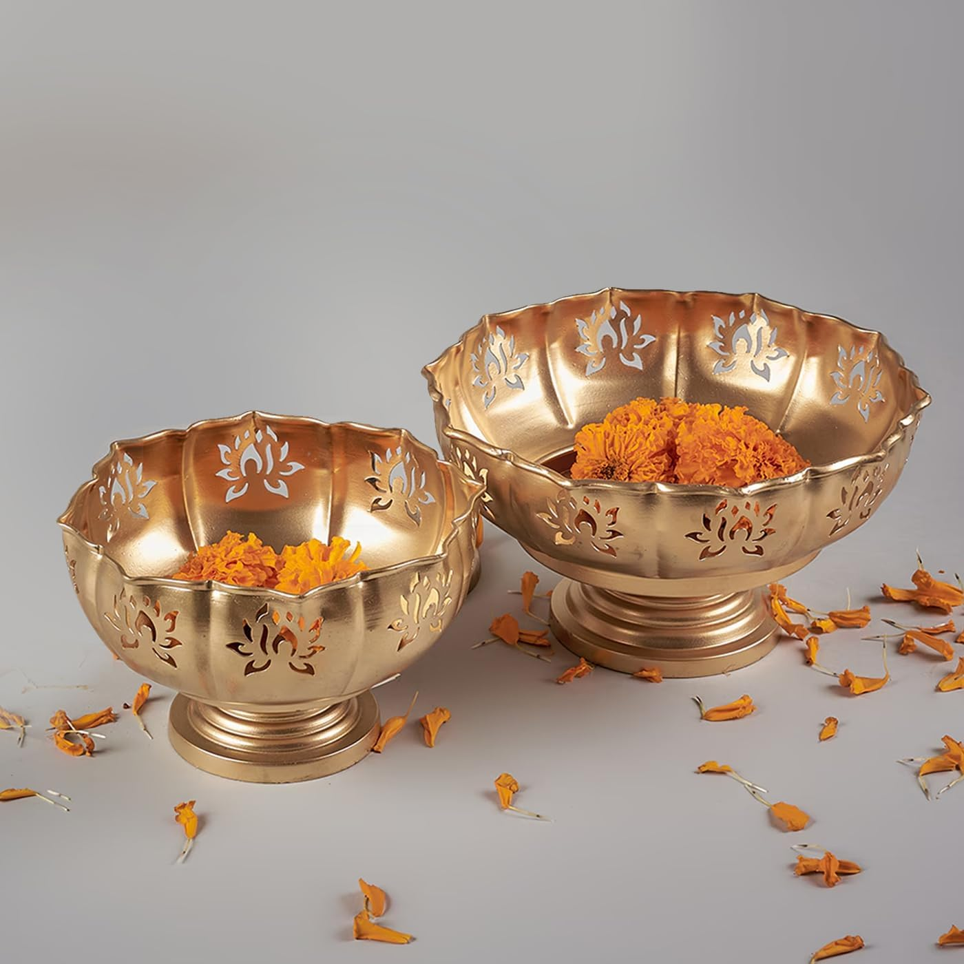 TIED RIBBONS Lotus Urli Metal Bowl for Decor | Iron | Set of 2 | 10, 12 Inch | Urlis for Decoration, Diwali Decor | Urli Bowl for Floating Flowers, Tea Light Candle, Home, Diwali Decorations image number 6