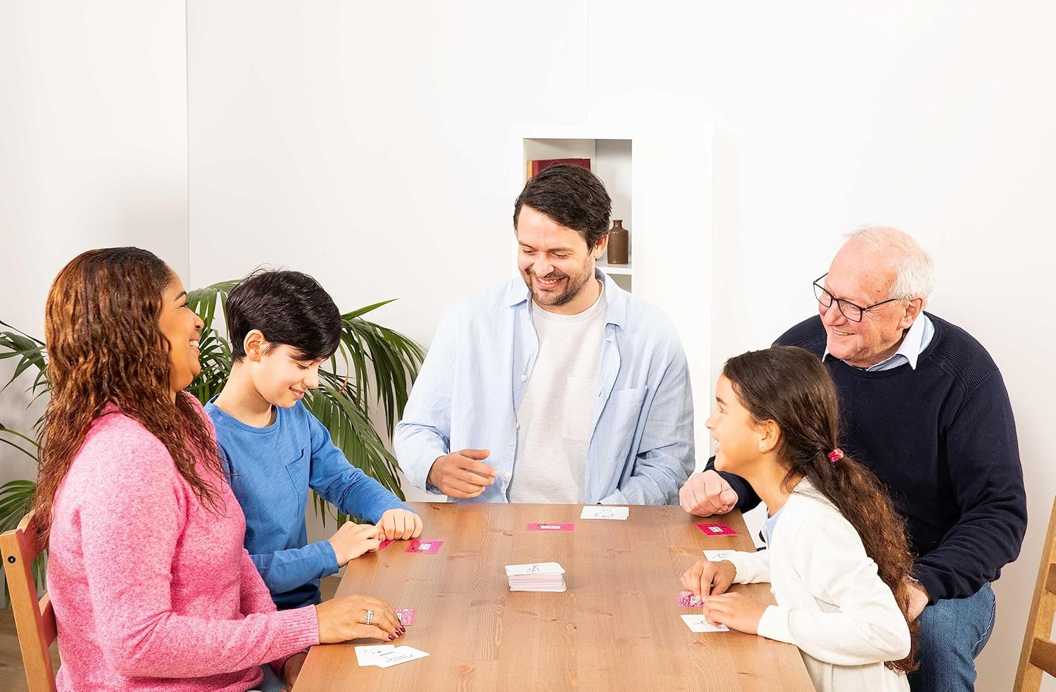 Ravensburger That'S Not a Hat &ndash; Fun Bluffing & Memory Party Game for Family, All Ages, Fsc-Certified image number 2