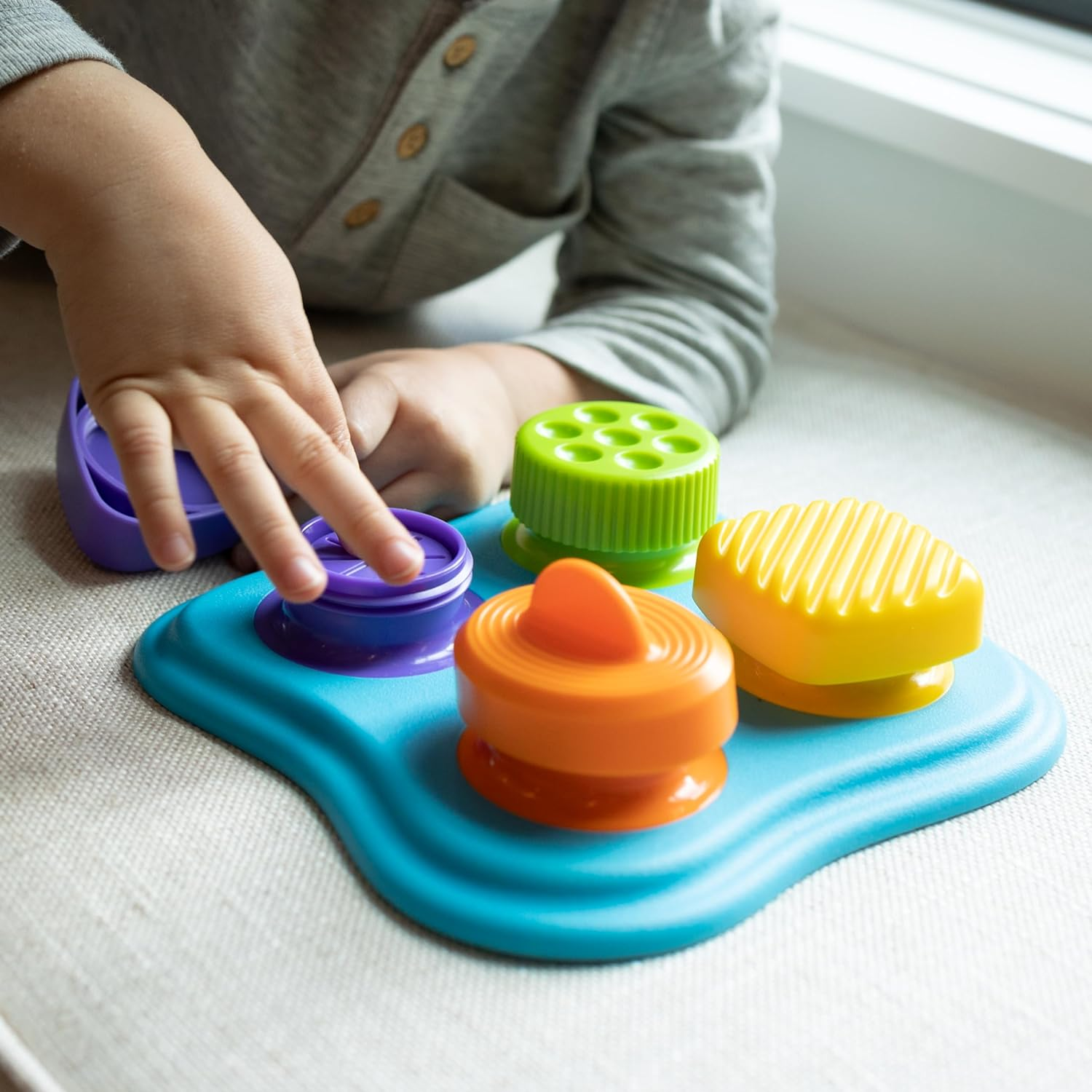 Fat Brain Toy Co Lidzy BPA Free Interactive Sensory Baby/Infant/Toddler Toy 18M+