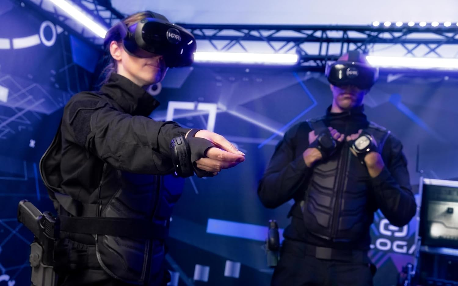 HTC VIVEトラッカー スターターキット (VIVEトラッカー Ultimate 3台 + USBワイヤレスドングル 1台) 99HAUB003-00 VR0644 image number 5