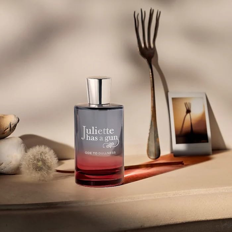 Juliette Has a Gun Ode to Dullness Eau De Parfum Spray for Unisex 100 Ml image number 3