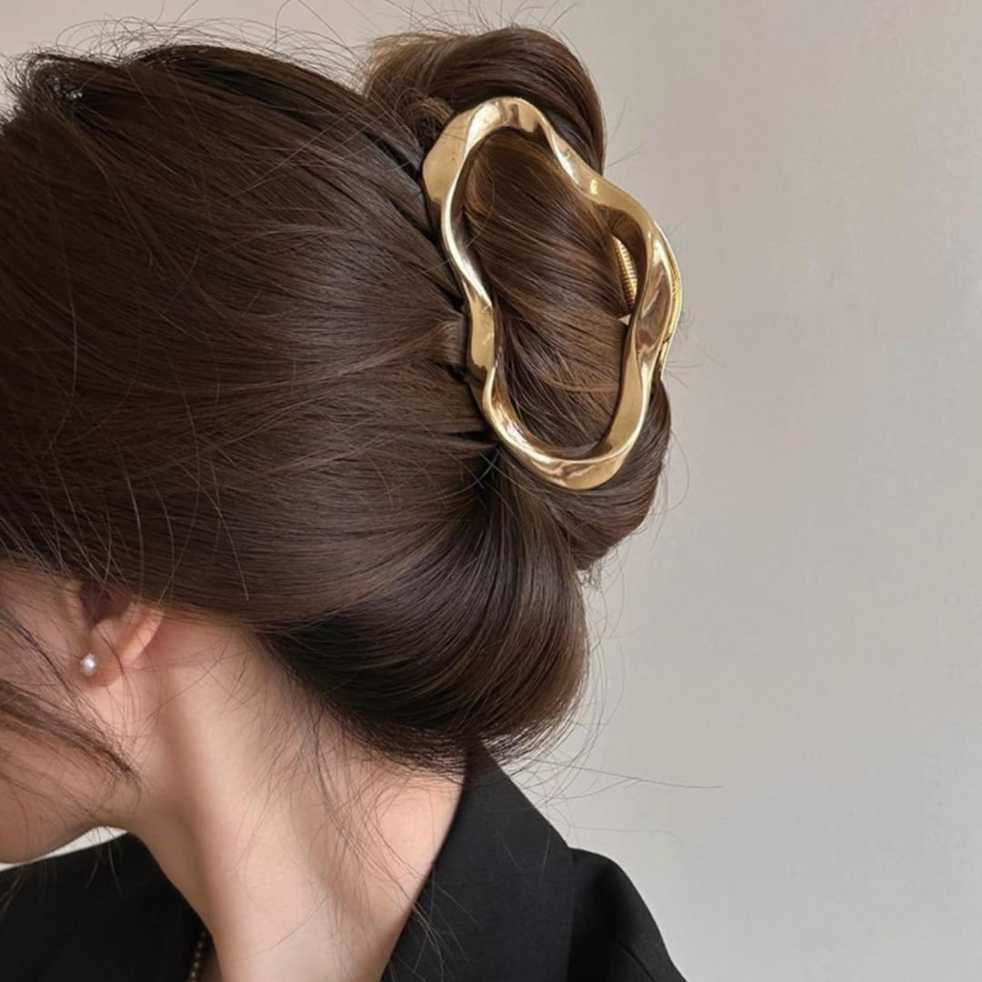 Asymmetric Hair Claw image number 4