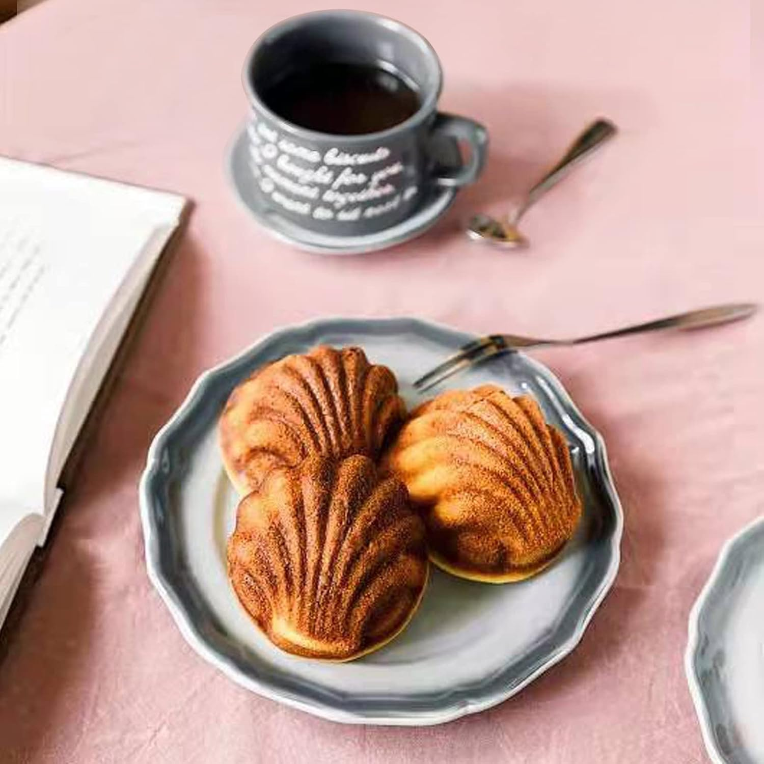 Madeleine Baking Moulds Shell Mould Cake Mould Bear Paws Baking Mould Non-Stick Madeleine Baking Tray Mould French Dessert Baking Mould Made of Carbon Steel 9 Cavities for Muffins Brownies Bread image number 5