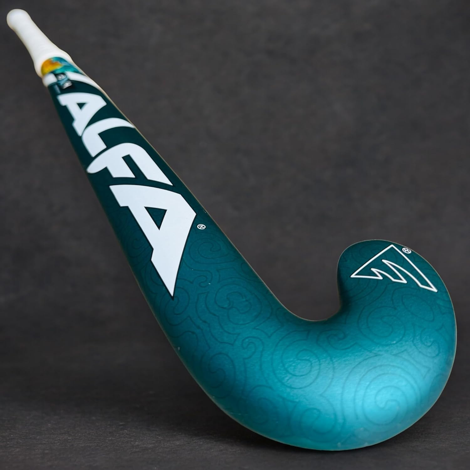 ALFA AX4 Hockey Stick | Color: Green Spark | Size: 36.5" | Material: 40% Carbon Composite | Gender: Unisex | Scoop Bend for Drag Flicks | Ergonomic Grip for Precision | Lightweight for Agility image number 4