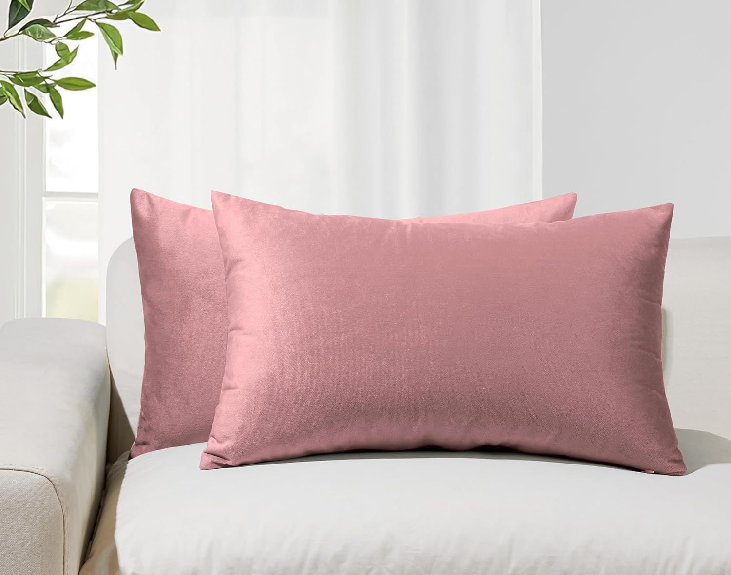 Gioia Casa Velvet Cushion Covers 45X45Cm Set of 2 &ndash; Soft Microfibre Throw Pillow Cases with Hidden Zipper &ndash; Square Decorative Cushion Covers for Couch, Bed, Sofa - Twin Pack (Plum)