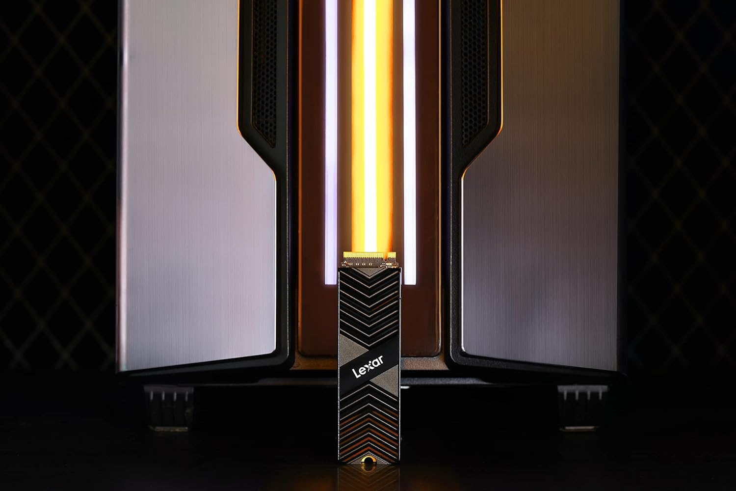 Lexar Professional NM800 PRO with Heatsink 512GB SSD, M.2 2280 Pcie Gen4X4 Nvme 1.4 Internal SSD, up to 7450Mb/S Read, 3500Mb/S Write, Internal Solid State Drive for PS5, Gamer (LNM800P512G-RN8NG)