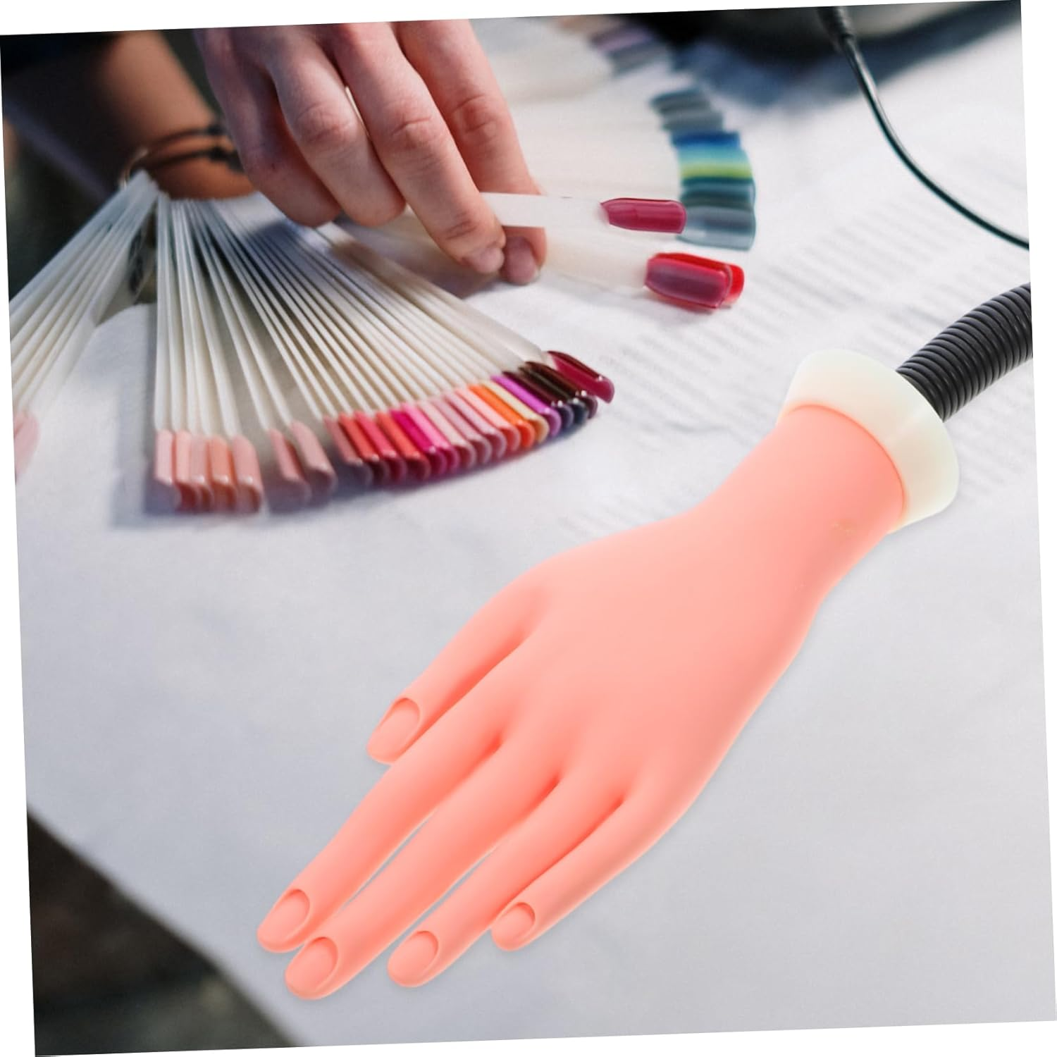 SAFIGLE 100Pcs Nail Practice Tool with Flexible Silicone Fake Hand Model and Stand Manicure Training for Nail Art Beginners and Salon Professionals image number 3