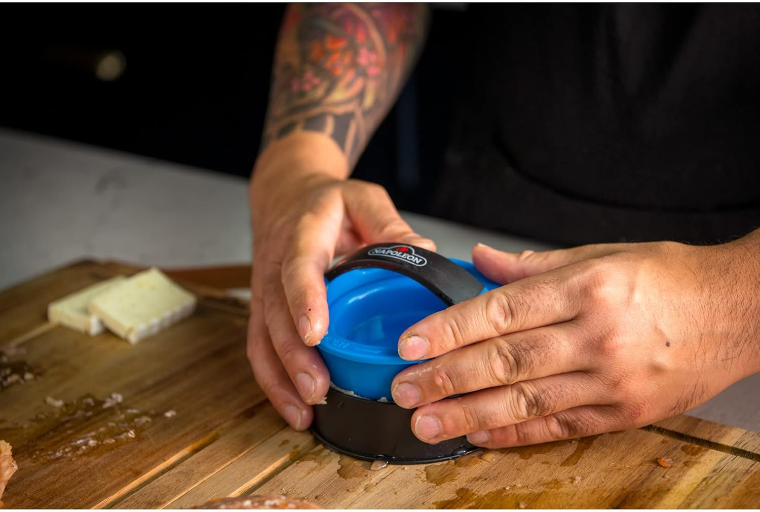 Napoleon Gourmet Burger Press Kit image number 6