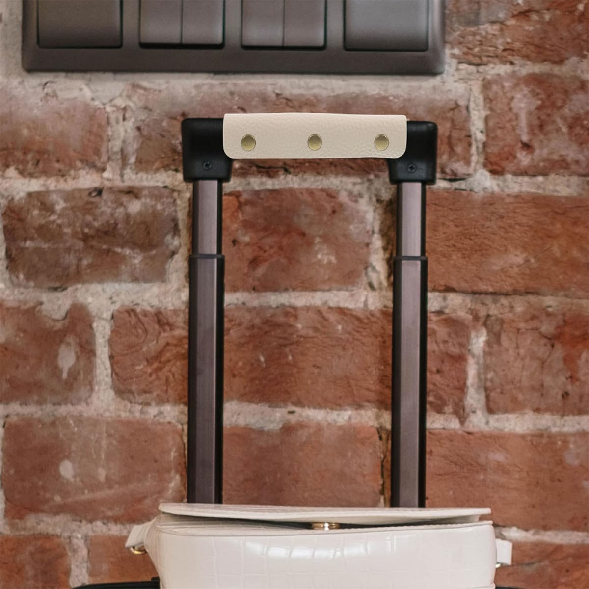 Hoement 2Pcs PU Leather Luggage Handle Covers Travel Bag Handle Wraps Hand Pressure Relief Protectors for Suitcases Tote Bags Shoulder Straps and Easy to Install image number 5