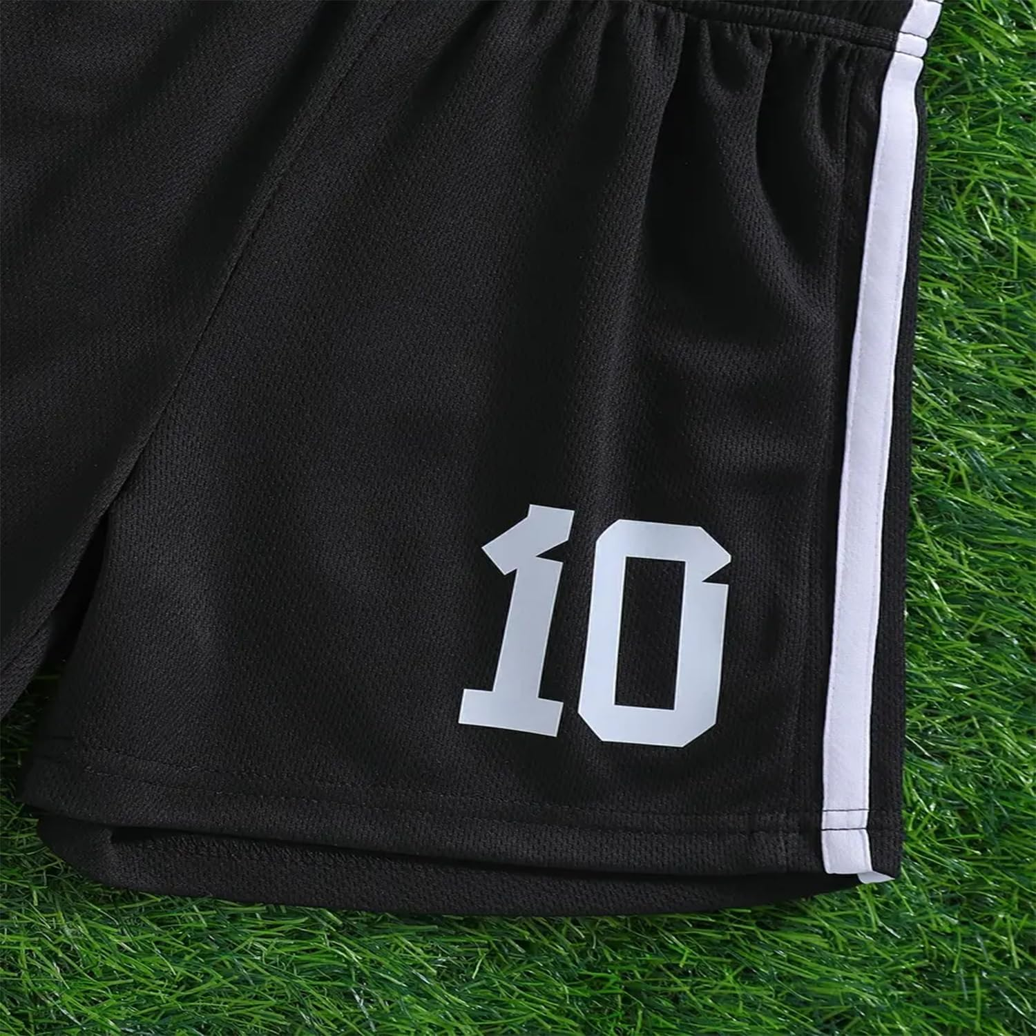 YIHFTE Soccer Jerseys for Youth Sport Football Training Uniform Soccer Jersey Fans Shirt Kit Set with T-Shirt Trunks Socks