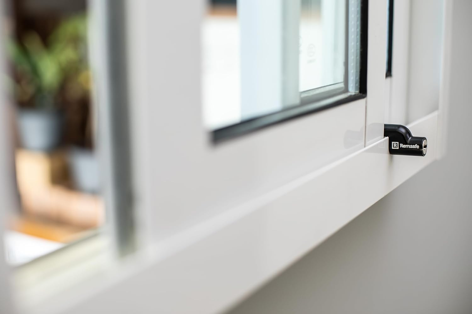 Remsafe Mini Venlock Sliding Window Safety Lock Black, Child Safety Window Lock, Aluminium Sliding Window Restrictor, Adjustable Window Locks, Aluminium Sliding Window, Security Locks Wiith Key image number 6
