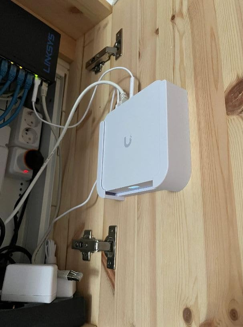 Wall Mount Bracket Holder for Ubiquiti Ucg-Ultra Cloud Gateway Ultra Routing image number 2