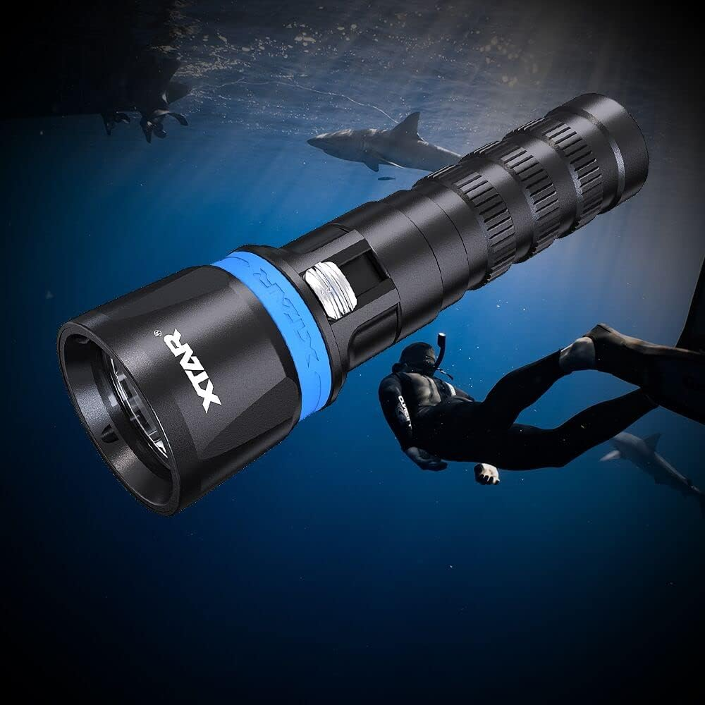 XTAR DS1 Scuba Dive Flashlight,Powerful Spearfishing Diving Torch 1000 Lumens,Magnetic Slide Switch, for Underwater 100 Meters Night Diving Spearfishing Hole Hunting Lobstering image number 4