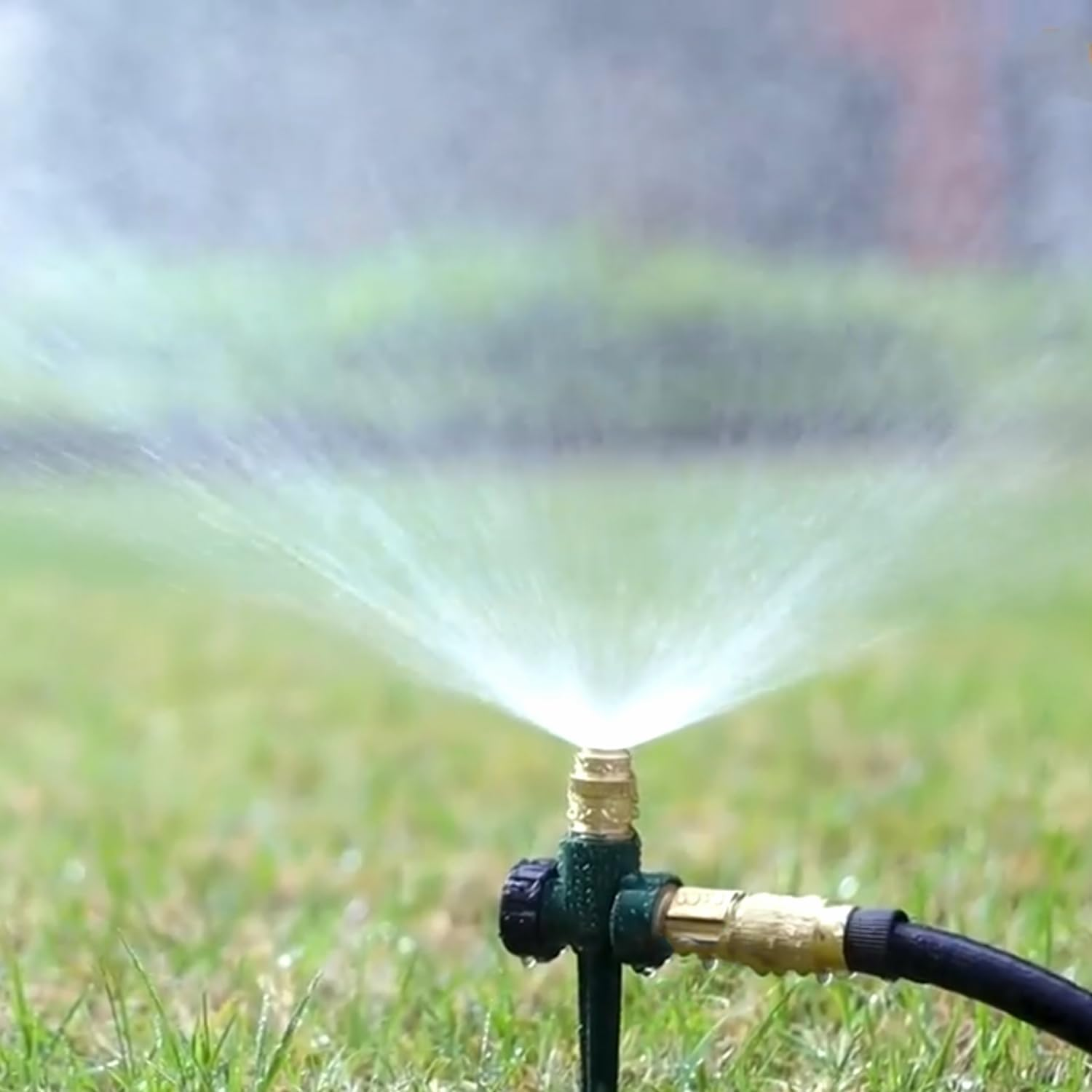 Winbay Metal Lawn Sprinkler, Automatic Brass Sprinkler with Spike Base, 360 Degree Adjustable Sprinklers Nozzle, Large Area Coverage for Lawn Grass Patio Garden Irrigation image number 2