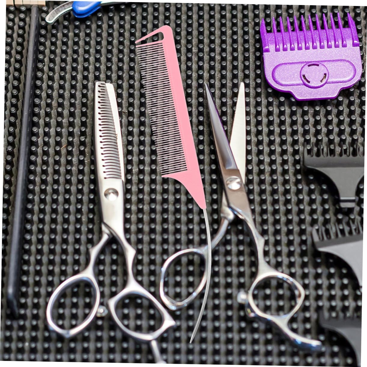 TOVINANNA 3Pcs Hair Styling Comb Set Curved Tail Fine Tooth for Hair Parting Highlighting and Updo Versatile Hairdresser Tools for Salon and Home Use Lightweight image number 4