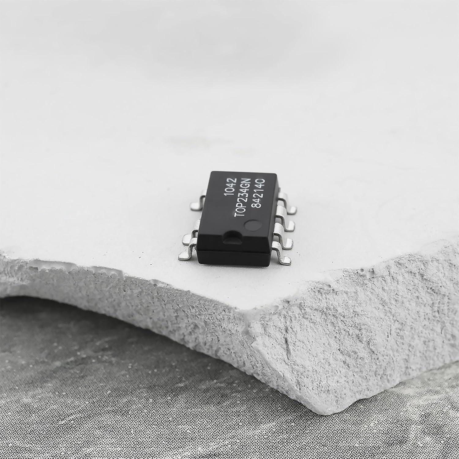 Emsea 3Pcs TOP234GN IC Chip SMD-7 for PWM Regler Power Management Off-Line Switcher, Pin Spacing 2.54Mm image number 1