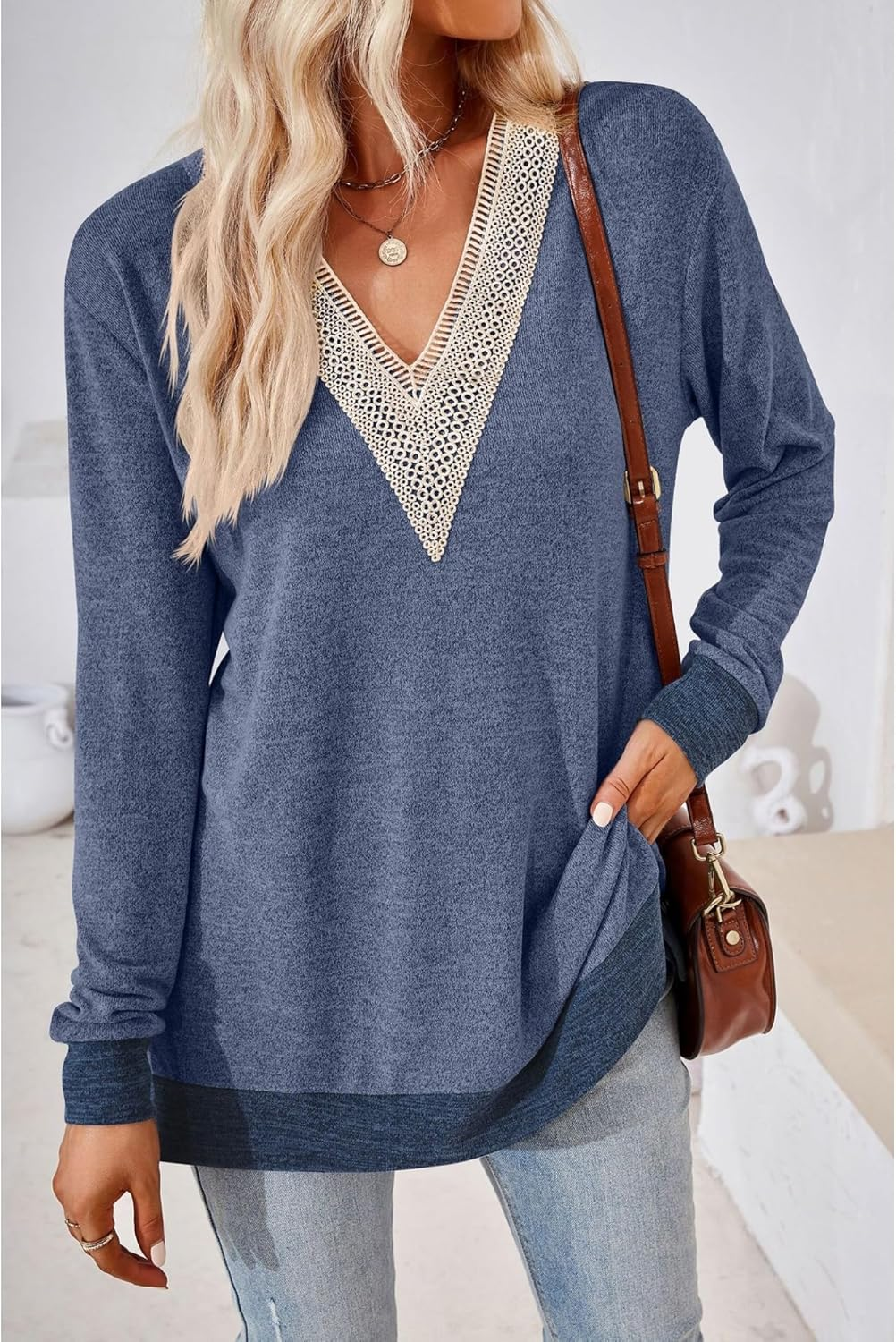 Womens Long Sleeve Shirts V-Neck Lace Tops Women'S Tops Long Sleeve V-Neck Shirts Fall Tops for Women Lace Shirt. image number 5