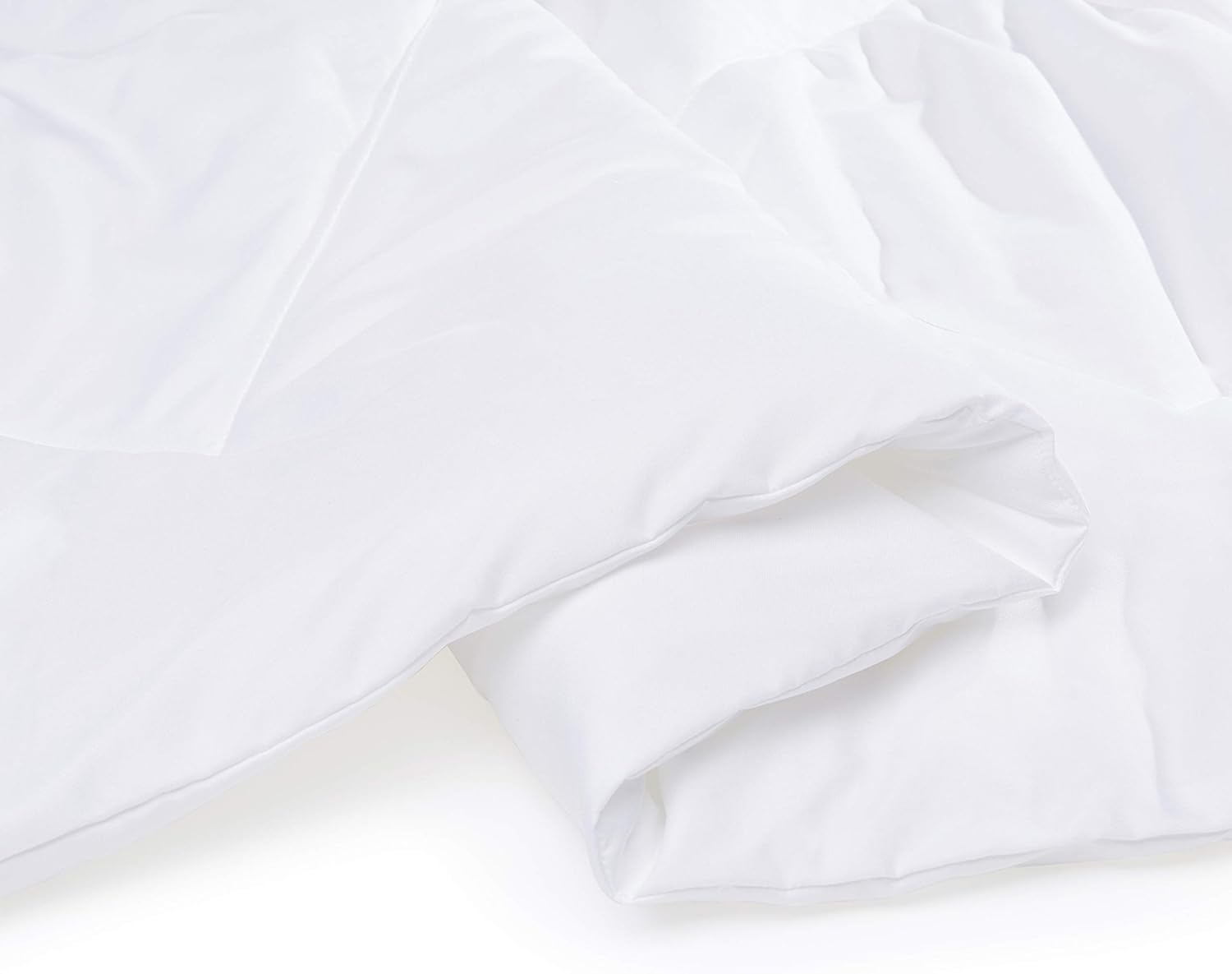 Amazon Basics Reversible, Lightweight Microfiber Comforter Blanket - Full / Queen, White image number 2