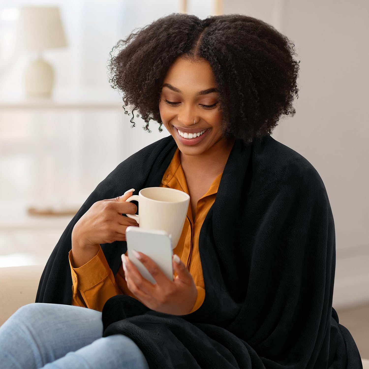 Utopia Bedding Fleece Blanket Throw Size Black 300GSM Luxury Blanket for Couch Sofa Bed Anti-Static Fuzzy Soft Blanket Microfiber (60X50 Inches)