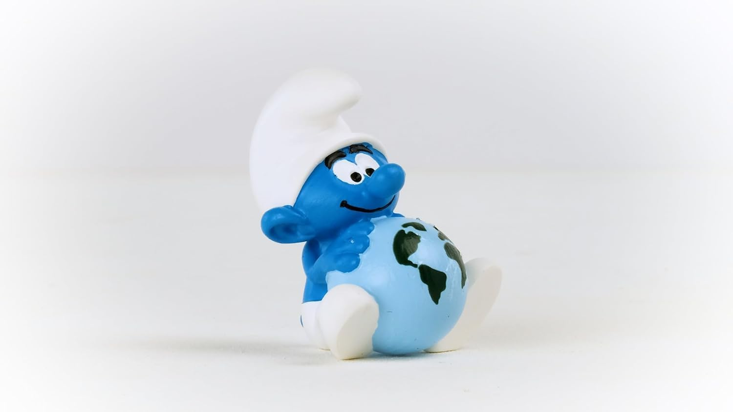 Schleich - Sustainability Smurf image number 2