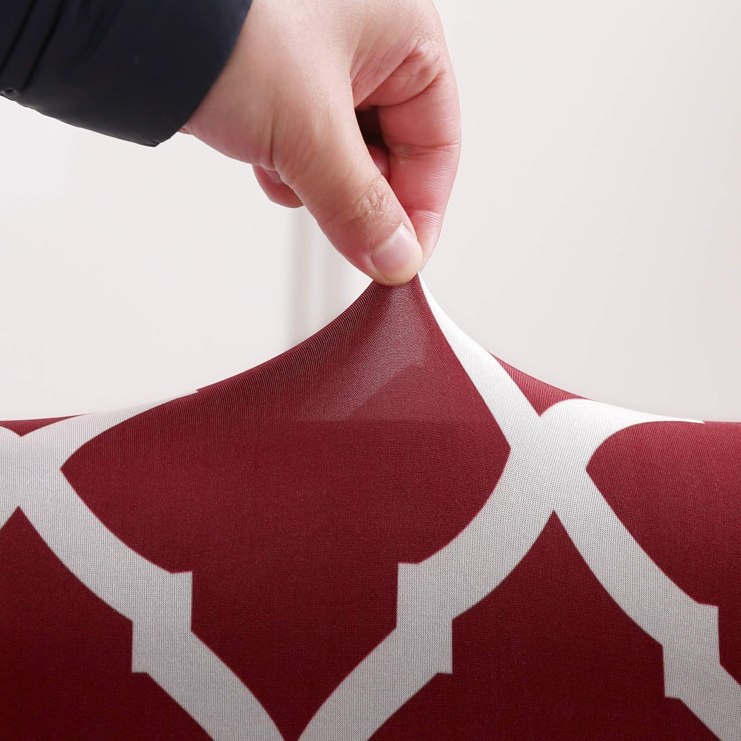 Lalluxy Stretchy Parson Chair Slipcovers for Dining Room Chair Seat Covers Chair Protectors for Party Pet Protection Universal Fit Soft Polyester (Set of 6, Quatrefoil Red) image number 6