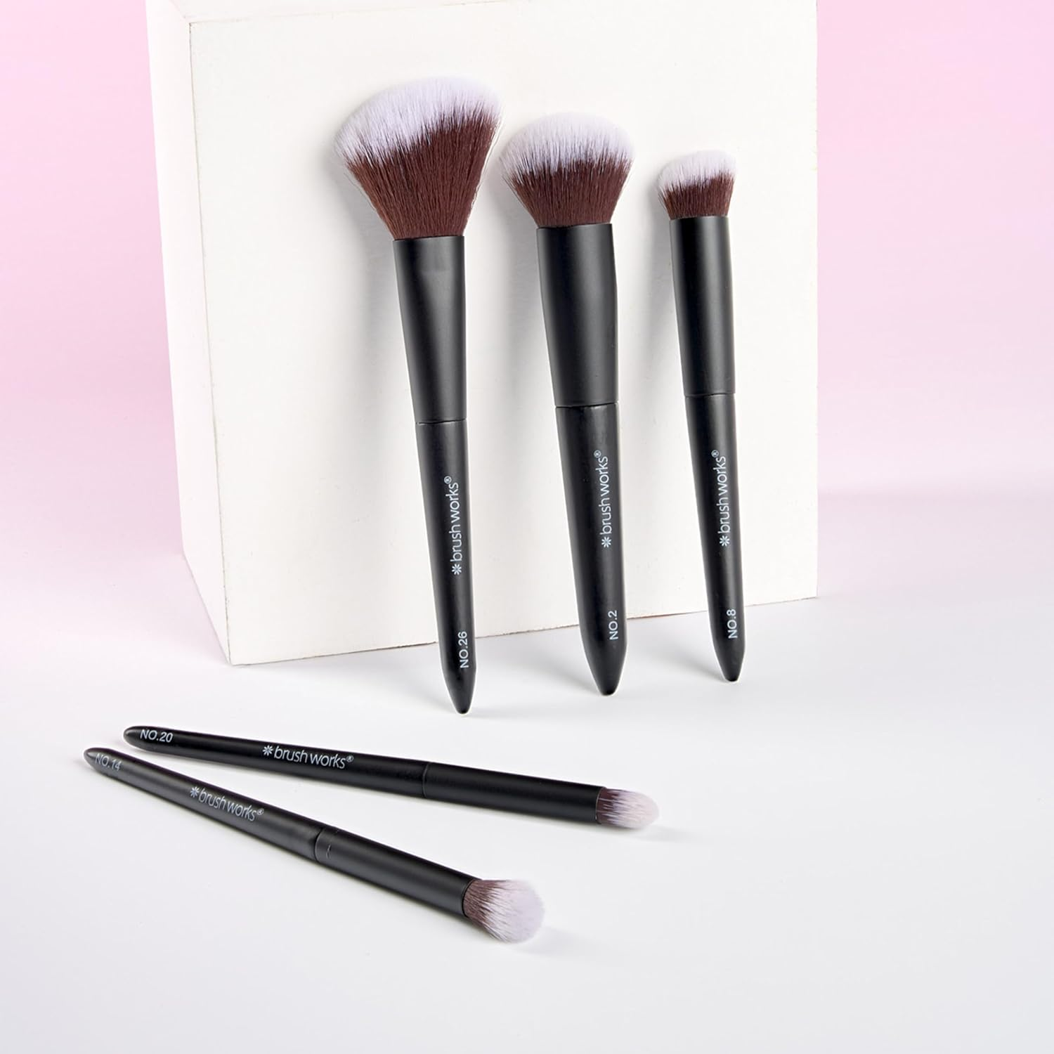 Brushworks on the Go Travel Makeup Brush Set image number 2