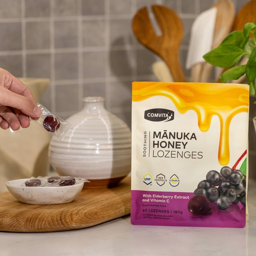 Comvita Soothing Mānuka Honey Lozenges - Elderberry (With Vitamin C and Bee Propolis), 40 Lozenges image number 5