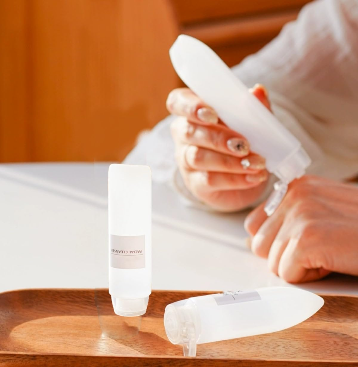 Hennigers Travel Size Bottles 1Oz Squeeze Bottles with Flip Cap Leak Proof BPA Free Refillable Tubes Travel 6 Pack image number 2