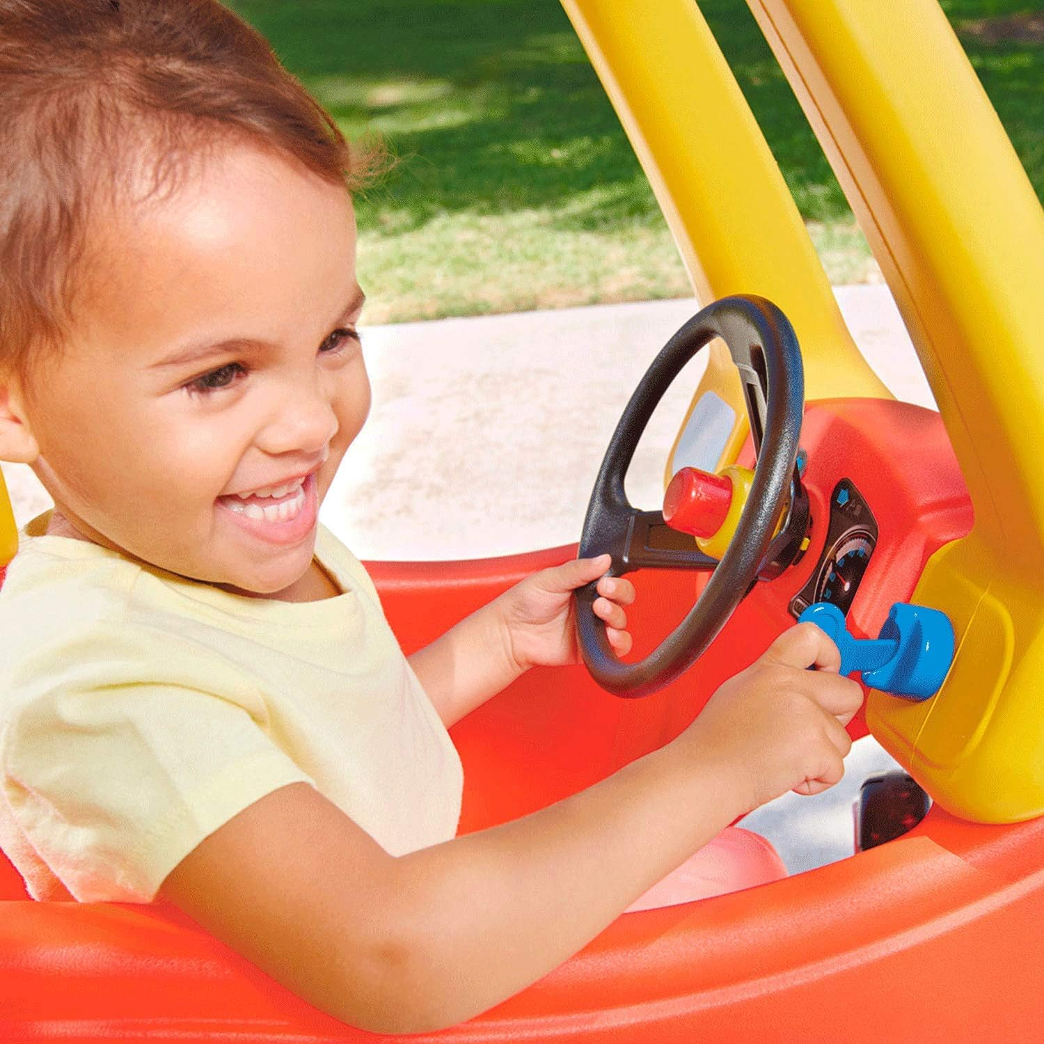 Little Tikes Cozy Coupe image number 3
