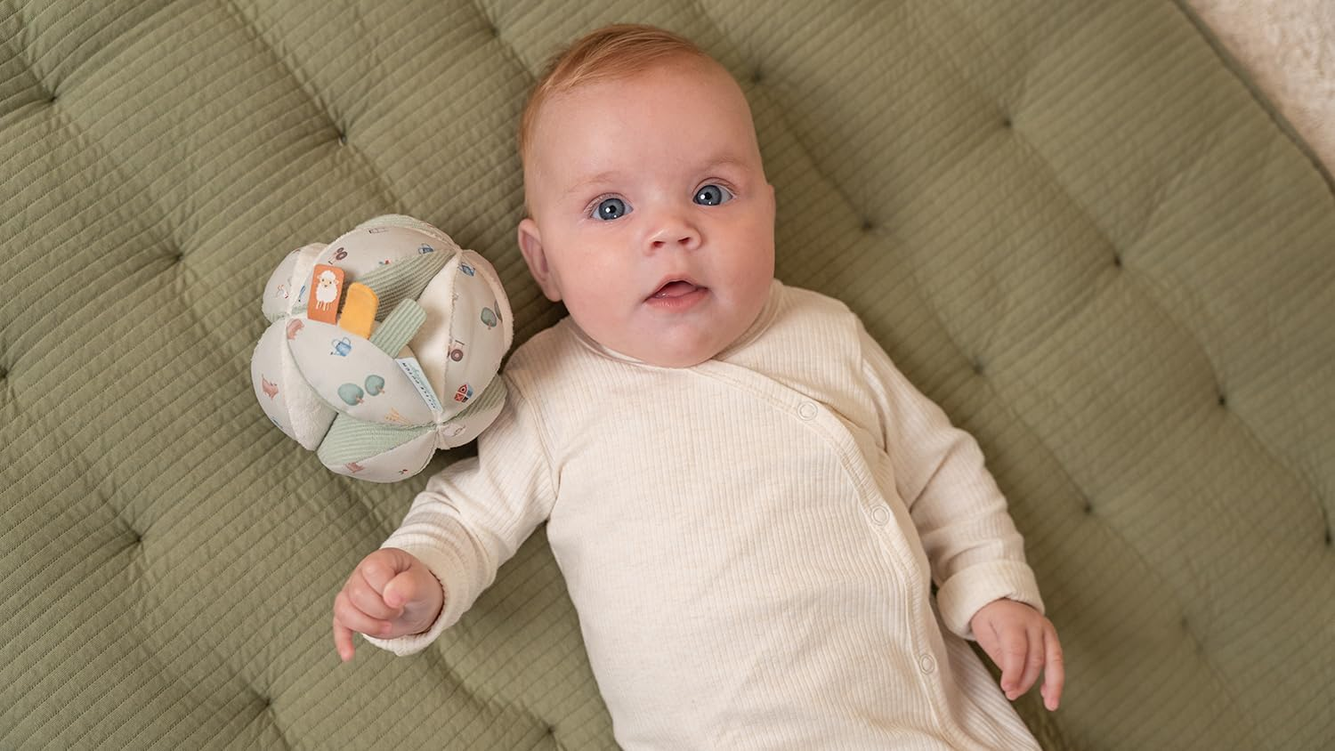 Little Dutch Little Farm Gripping Ball image number 4