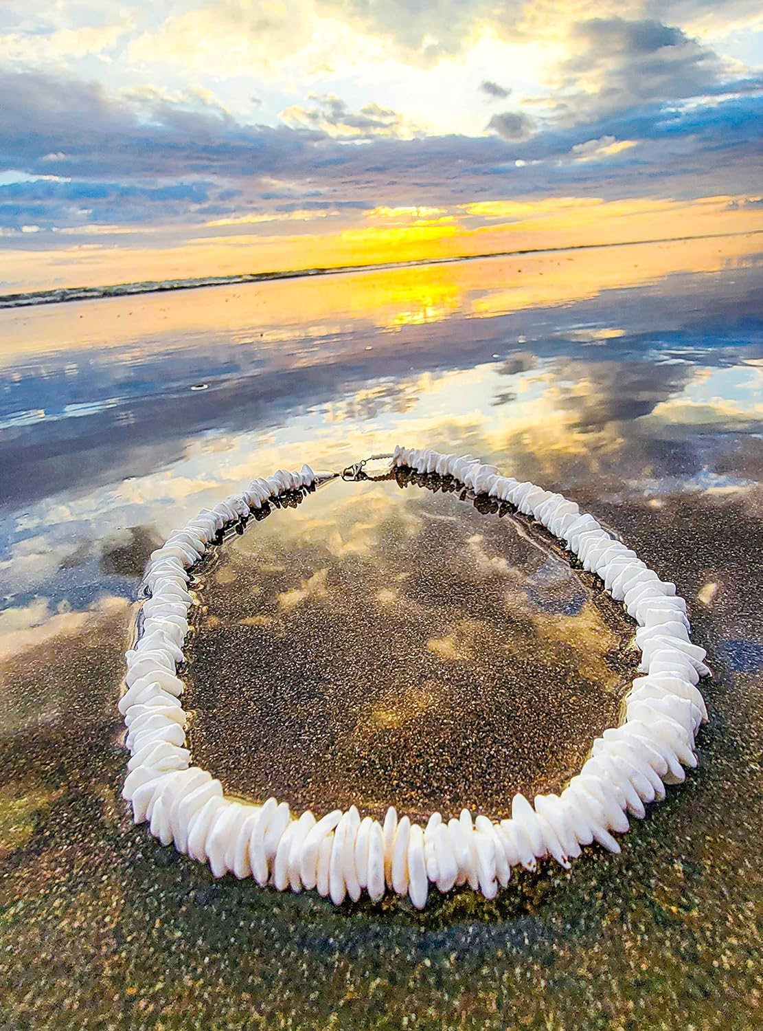 Bluerica Puka Chip Shells Necklace image number 5