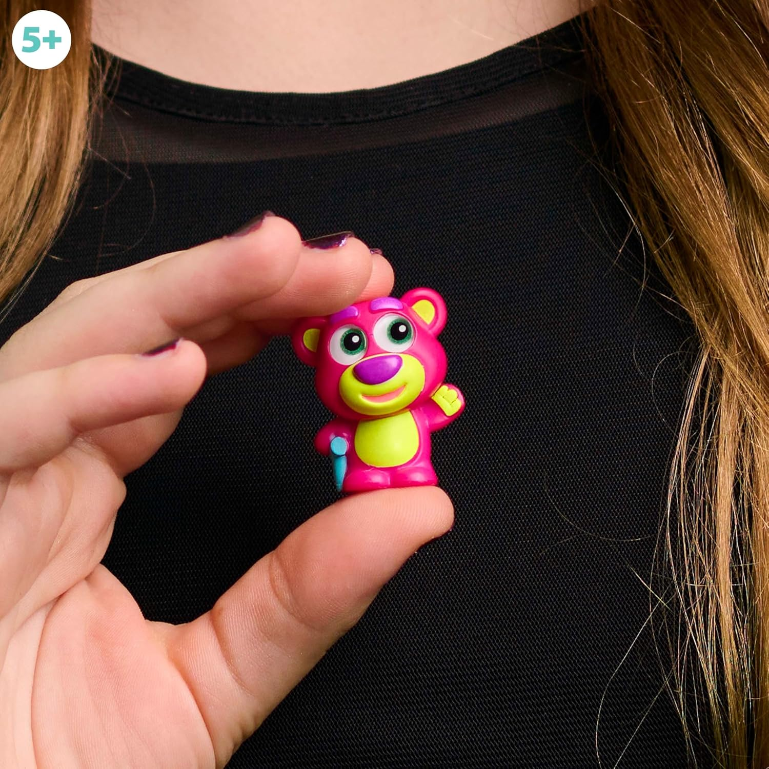 Disney Doorables Neon Glow Peek Figures, 5 Special Edition 1.5-Inch Collectible Figurines, Kids Toys for Ages 5 up by Just Play image number 3