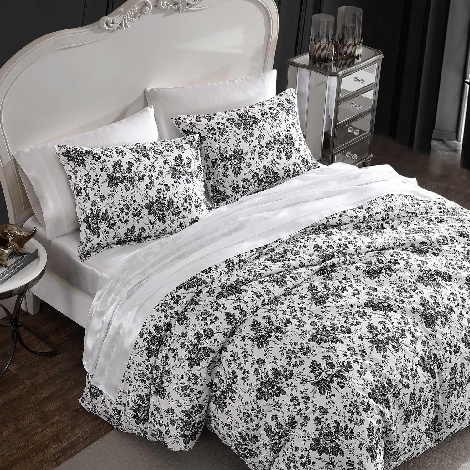 Betsey Johnson - Queen Duvet Cover, Soft Bedding Set with Matching Shams, Floral Home Decor (Betseys Toile Black, Queen) image number 2