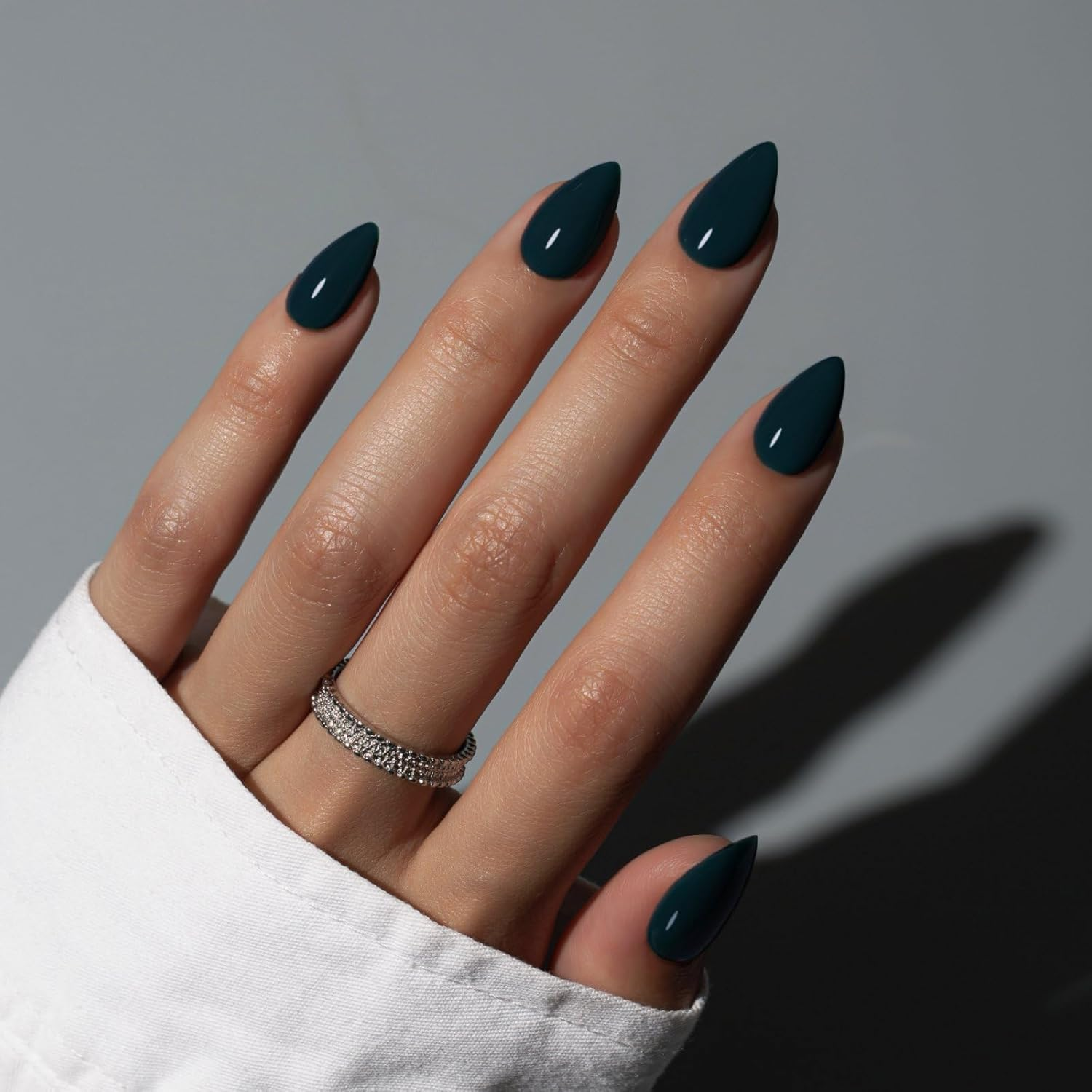 Kqueenest White Press on Nails Short Almond, Short False Nails with Glue, Solid Milky White Fake Nails Press Ons Stiletto, Glossy Opaque, Reusable Soft Gel Stick on Nail for Women, 30 Pcs