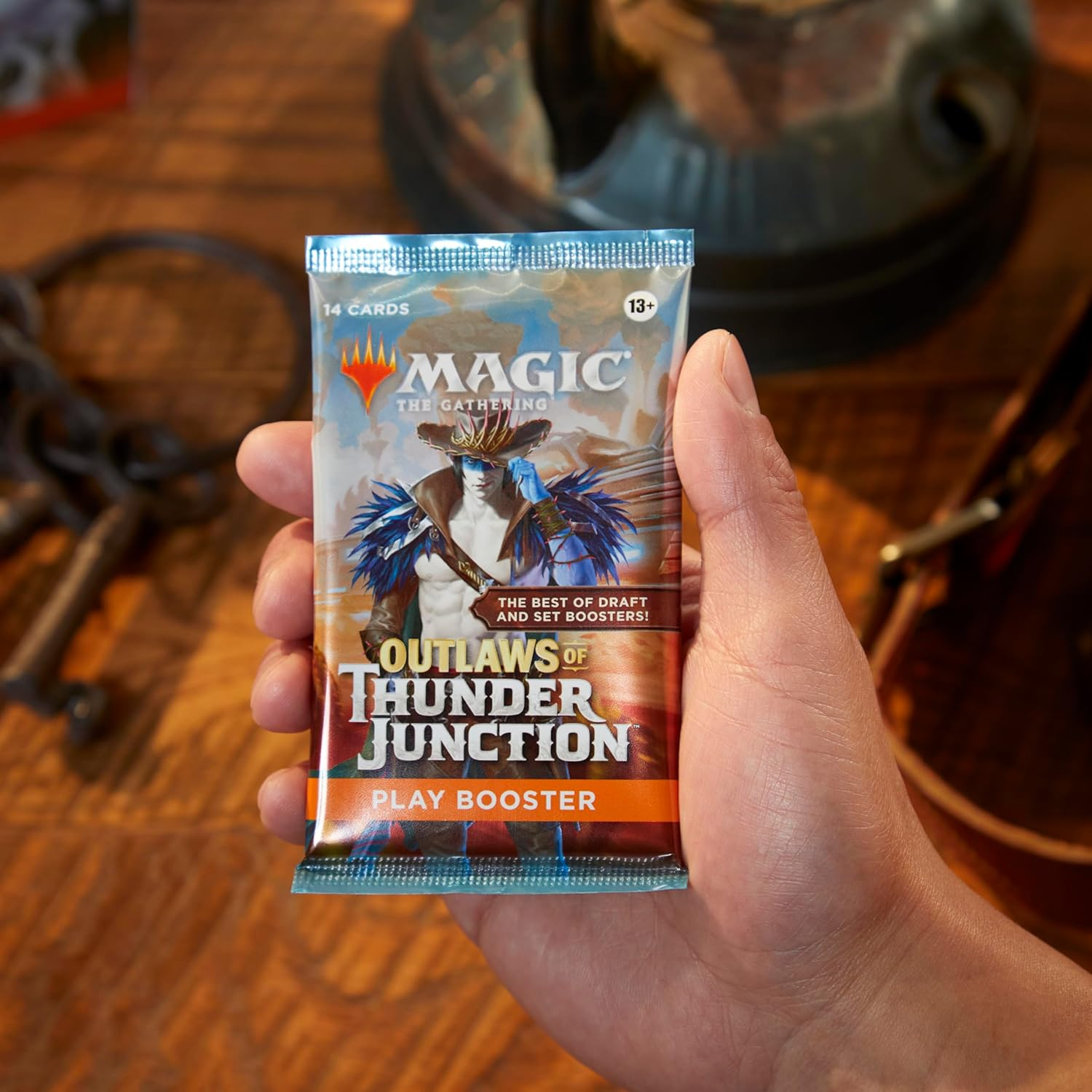 Magic: the Gathering Outlaws of Thunder Junction Play Booster Box - 36 Packs (504 Magic Cards) (English Version) image number 2