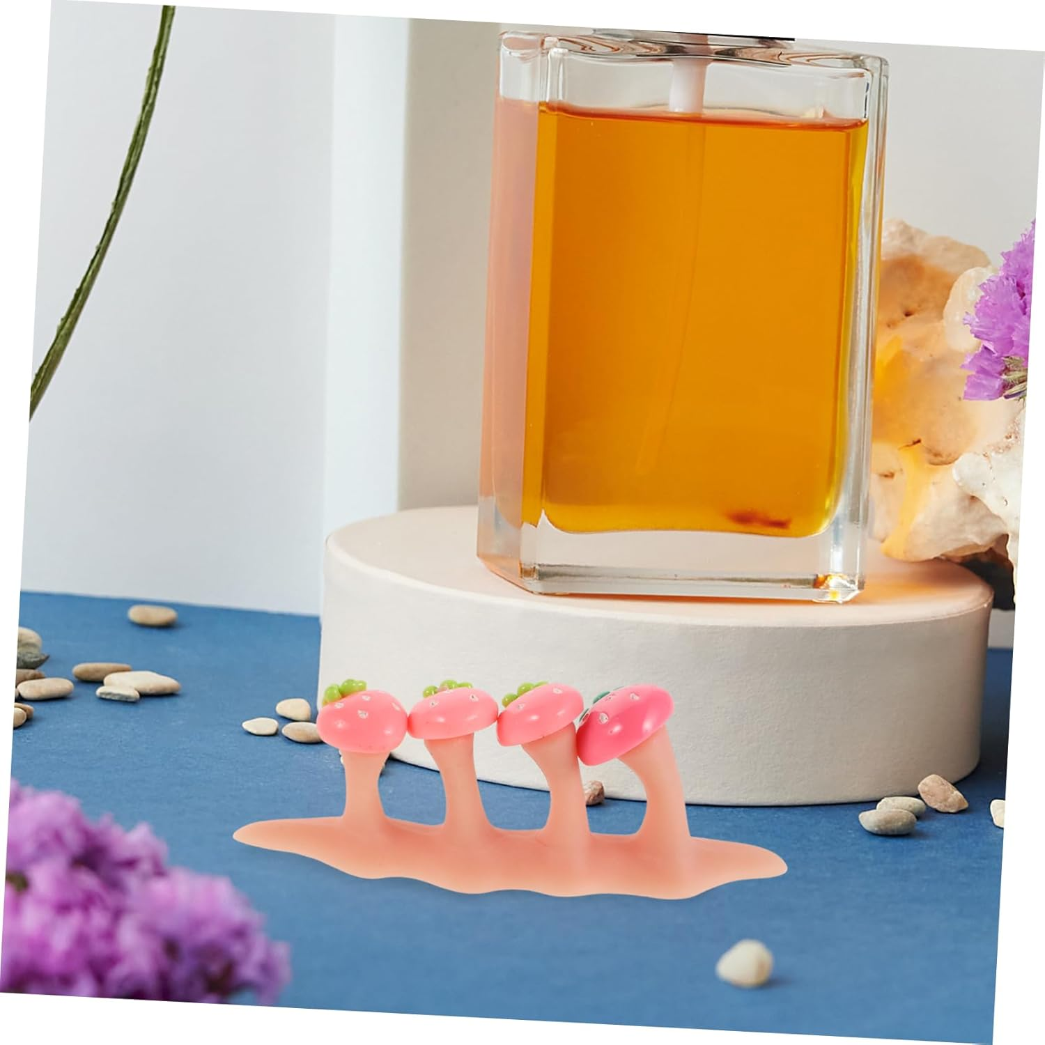 2 Sets Silicone Toe Separators for Pedicure Soft Comfortable Toe Spreaders with Strawberry Beads Decor for Nail Art Salon and Home Use image number 1