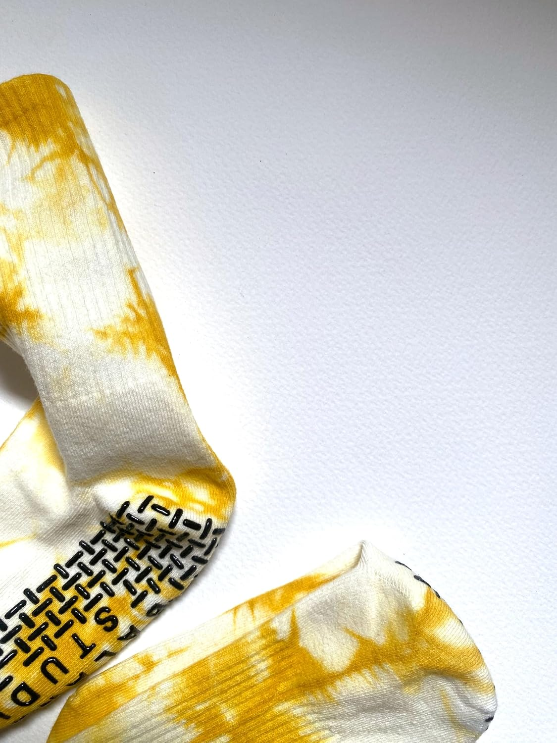 Balanced Studio | Pilates Yoga Anti-Slip Grip Socks for Unisex, Men, Women, Yellow, One Size image number 2