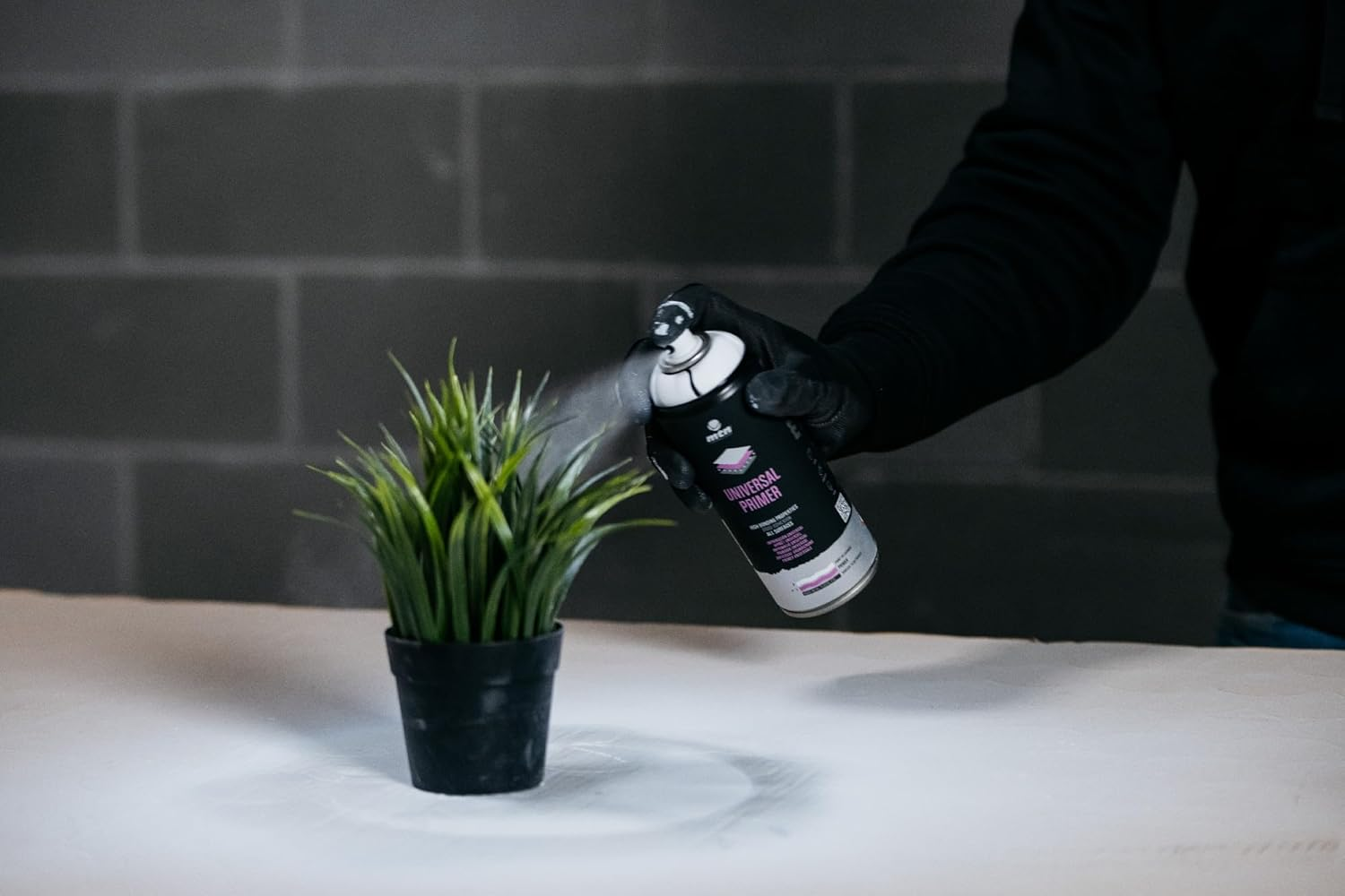 Montana Colors MTN PRO Universal Primer Spray Paint, White, 400 Ml image number 1