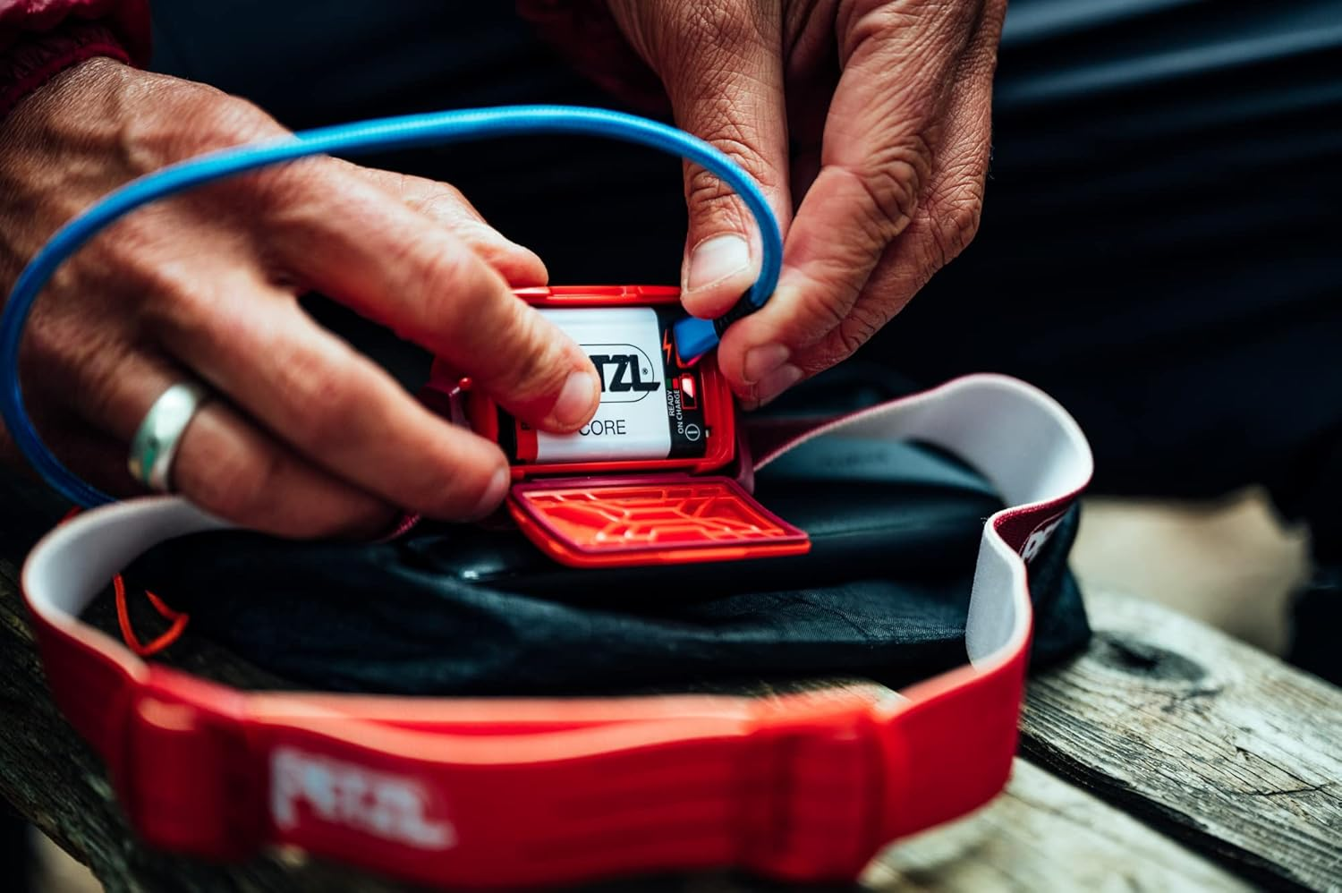 Petzl Actik, Compact Multifunction Compact Front Lamp, Blue, U, Unisex-Adult