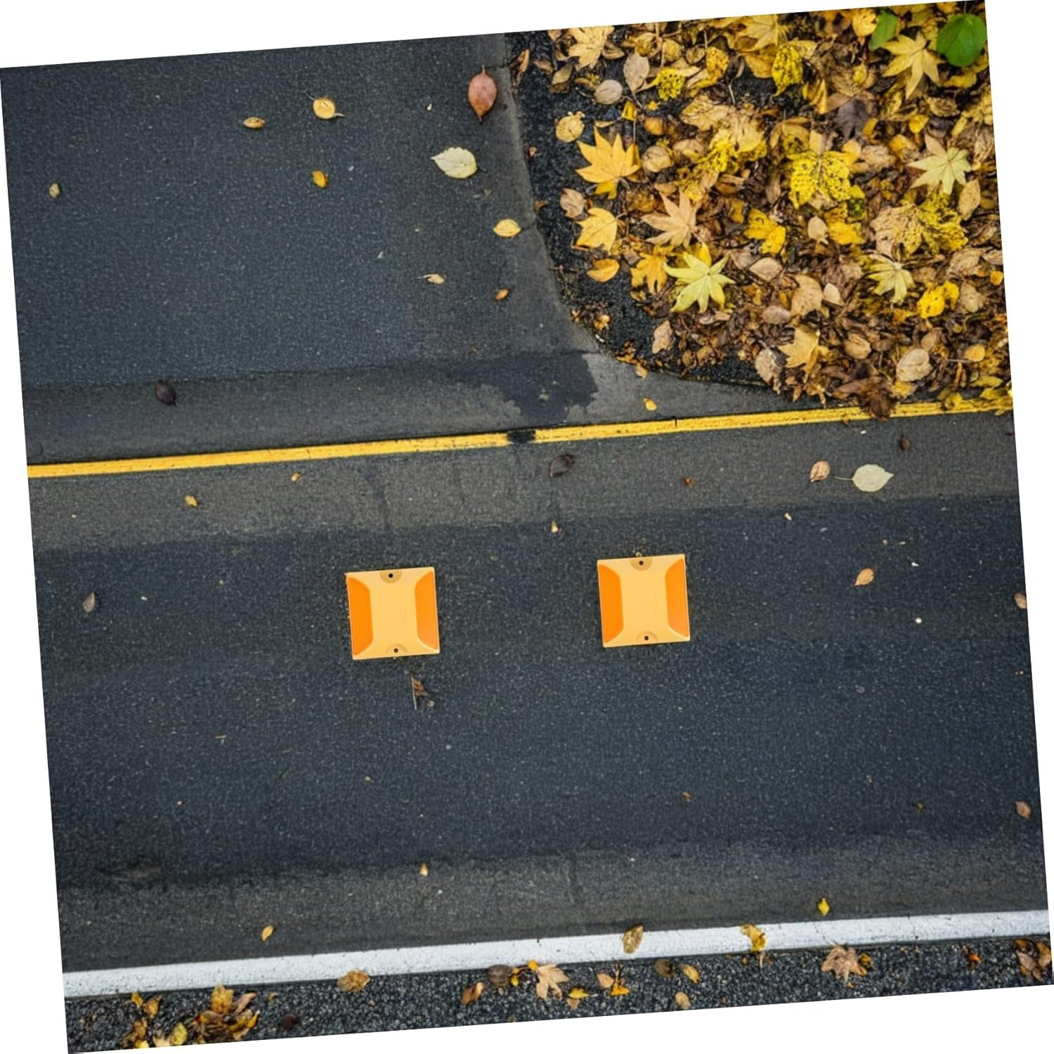 12Pcs Reflective Road Markers Heavy-Duty Reflectors for Driveways Sidewalks Bike Lanes Parking Lots Enhanced Night Visibility Traffic Safety image number 3