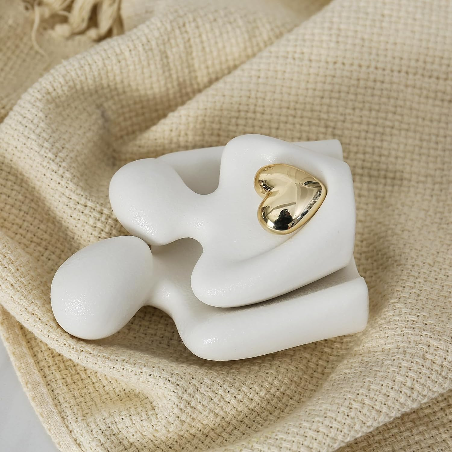 Mini Couple Sculpture,Tv Stand Decor Hugging Couple Statue Love Statue for Home Decorations,Abstract Sculpture Knick Knacks Romantic Gifts for Valentine Anniversary Birthday (3.15In/White)