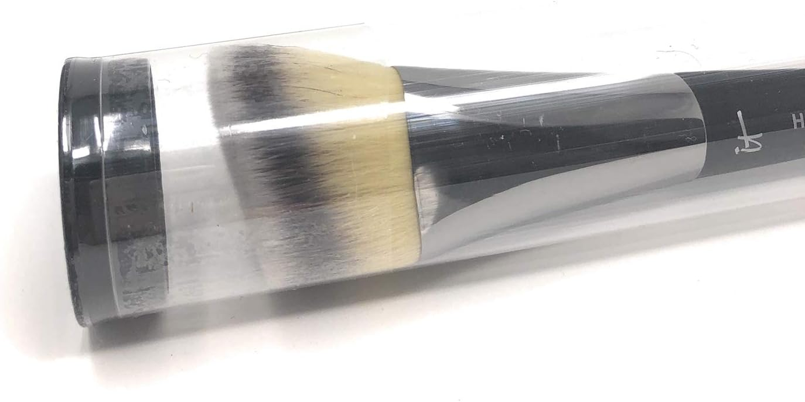 It Cosmetics Heavenly Luxe No 23 Dual Ended Buff & Blend Brush image number 2