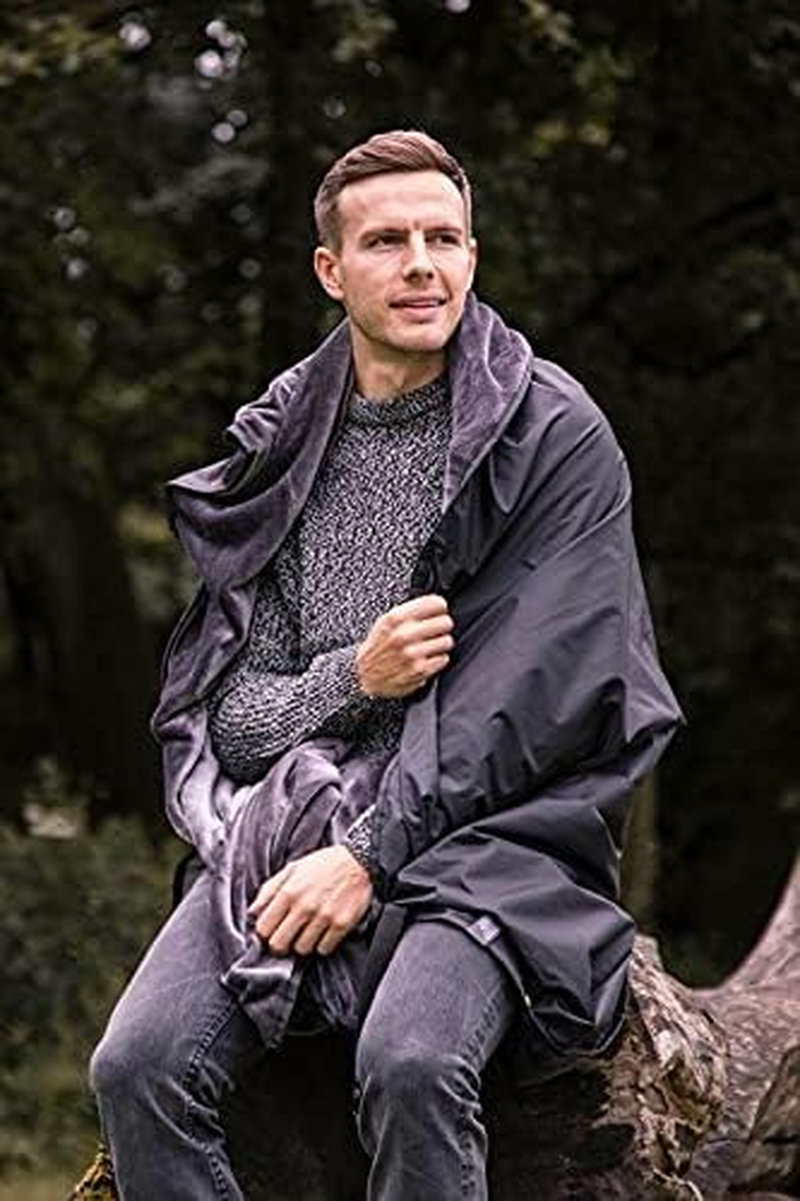 HEAT HOLDERS Outdoor Blanket + Waterproof Backing 142CM X 152CM Antique Silver