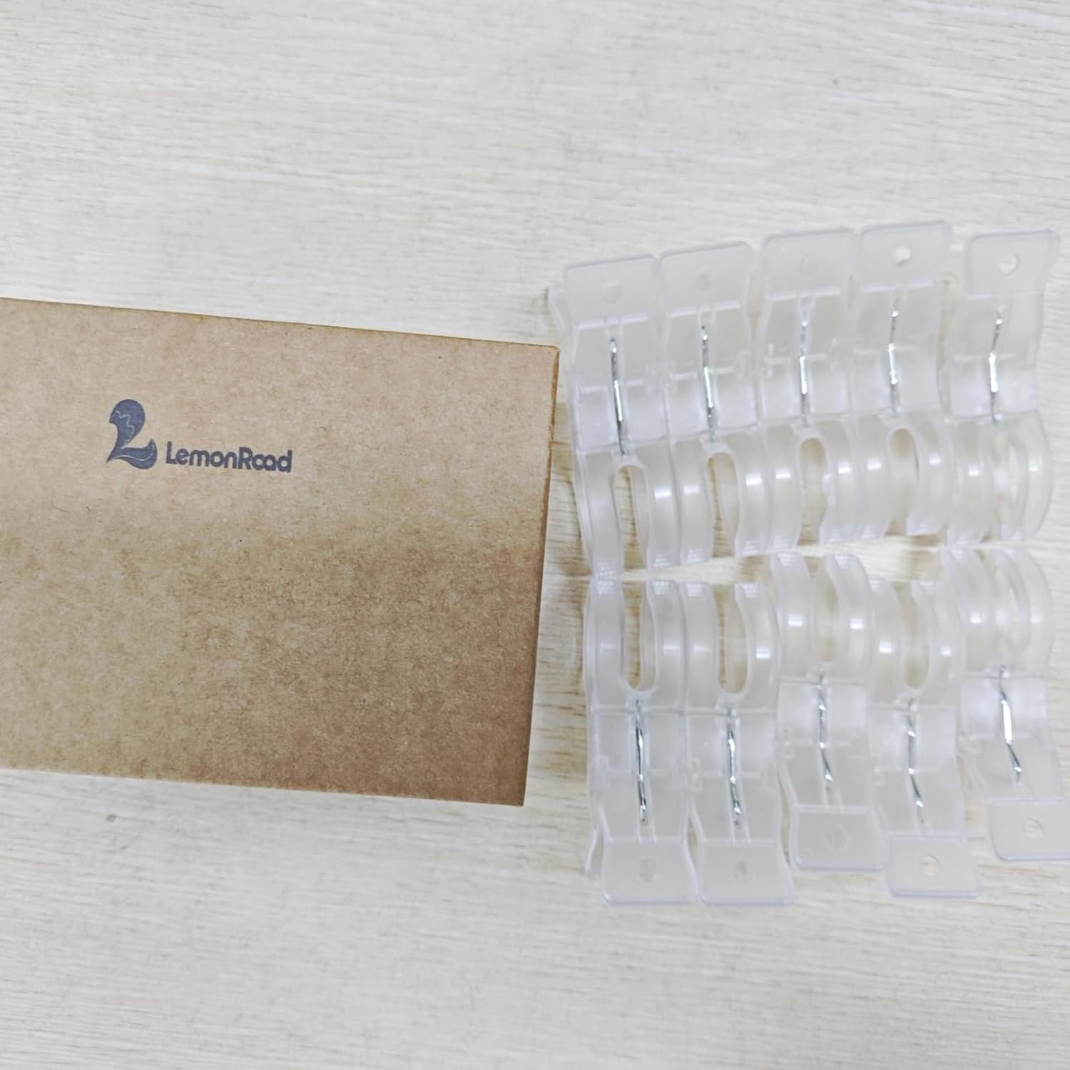 Lemonroad 10 Pack Large Balloon Arch Clips Plastic Transparent Spring Clamps 3.5 Inch Heavy Duty Clip for Balloon Arch Kit Birthday Decoration Crafts Backdrop Woodworking Photography Studios image number 1