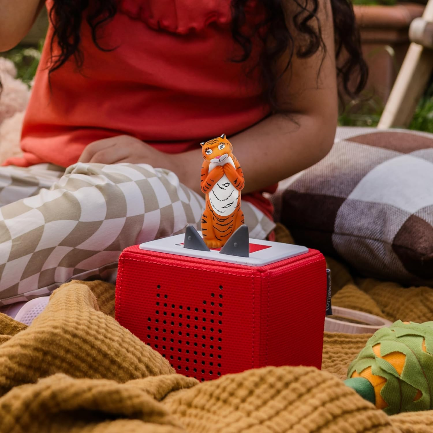 Tonies the Tiger Who Came to Tea and Other Stories Audio Character, for Use with Toniebox image number 3